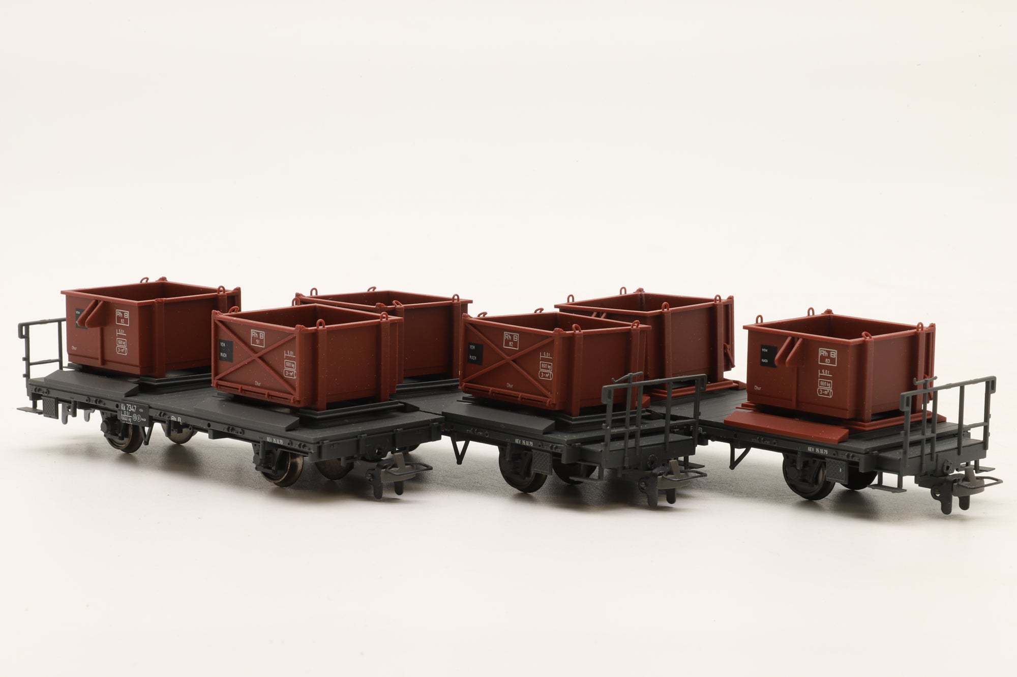 BEMO HOm Rake of 3x RhB Gravel Container Wagons
