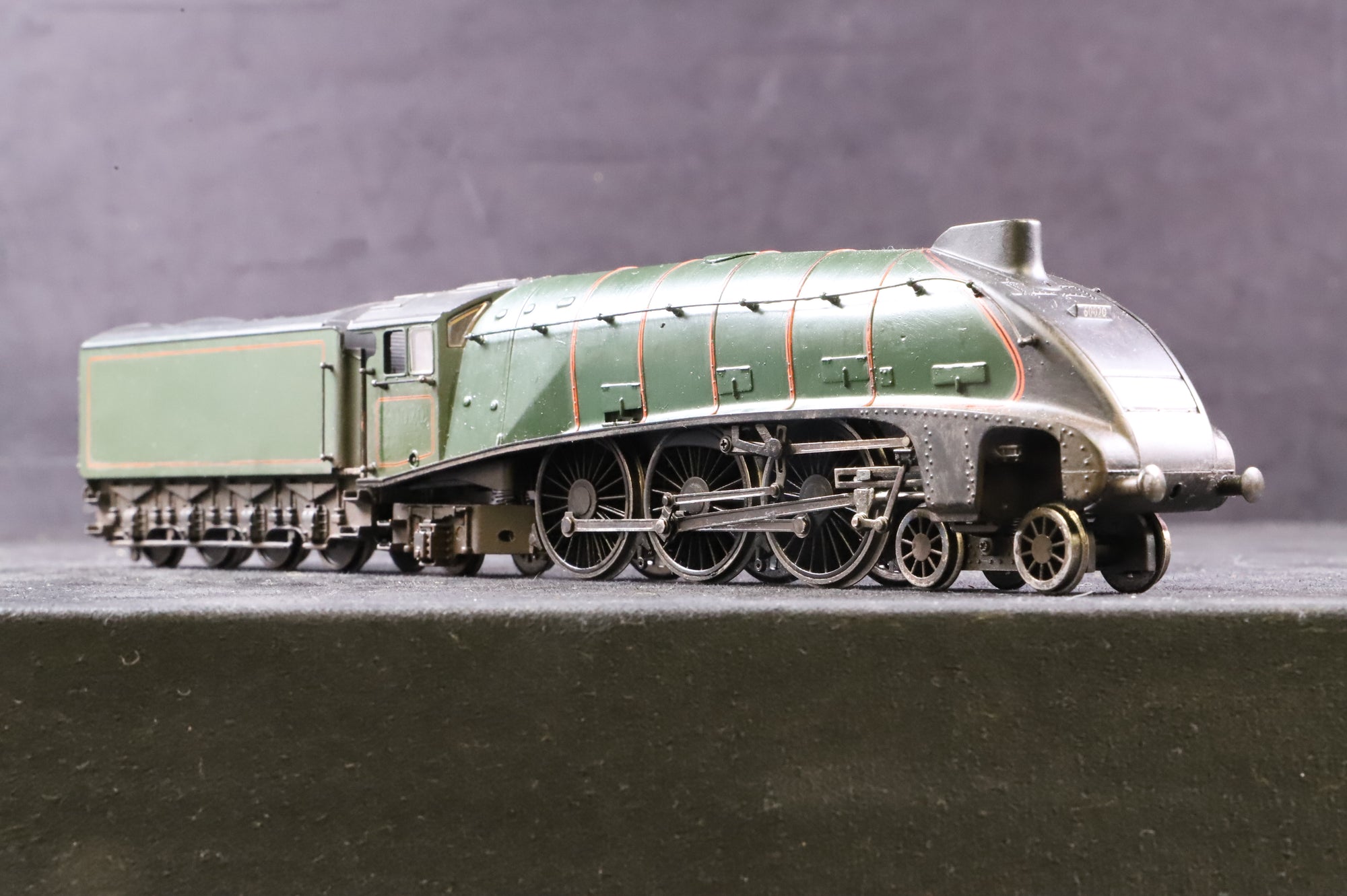 WORKSHOP Bachmann OO 31-958 Class A4 4-6-2 '60020' BR Green Repainted & Unnumbered