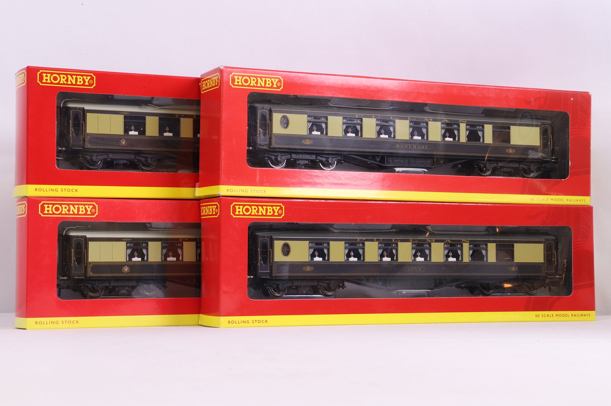 Hornby OO Rake Of 4 Pullman Coaches Inc. R4483, R4422, R4426 & R4479