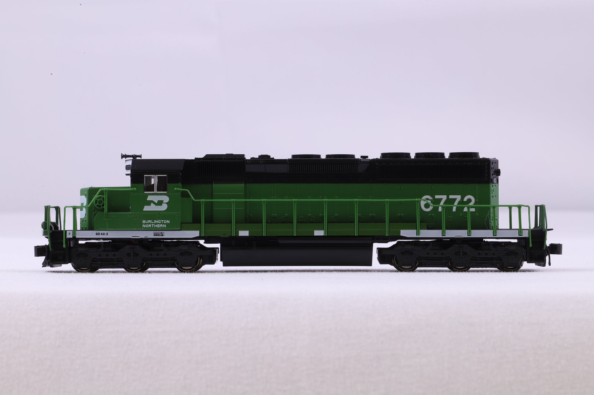 Kato N 176-4952 SD40-2 BN '6772'