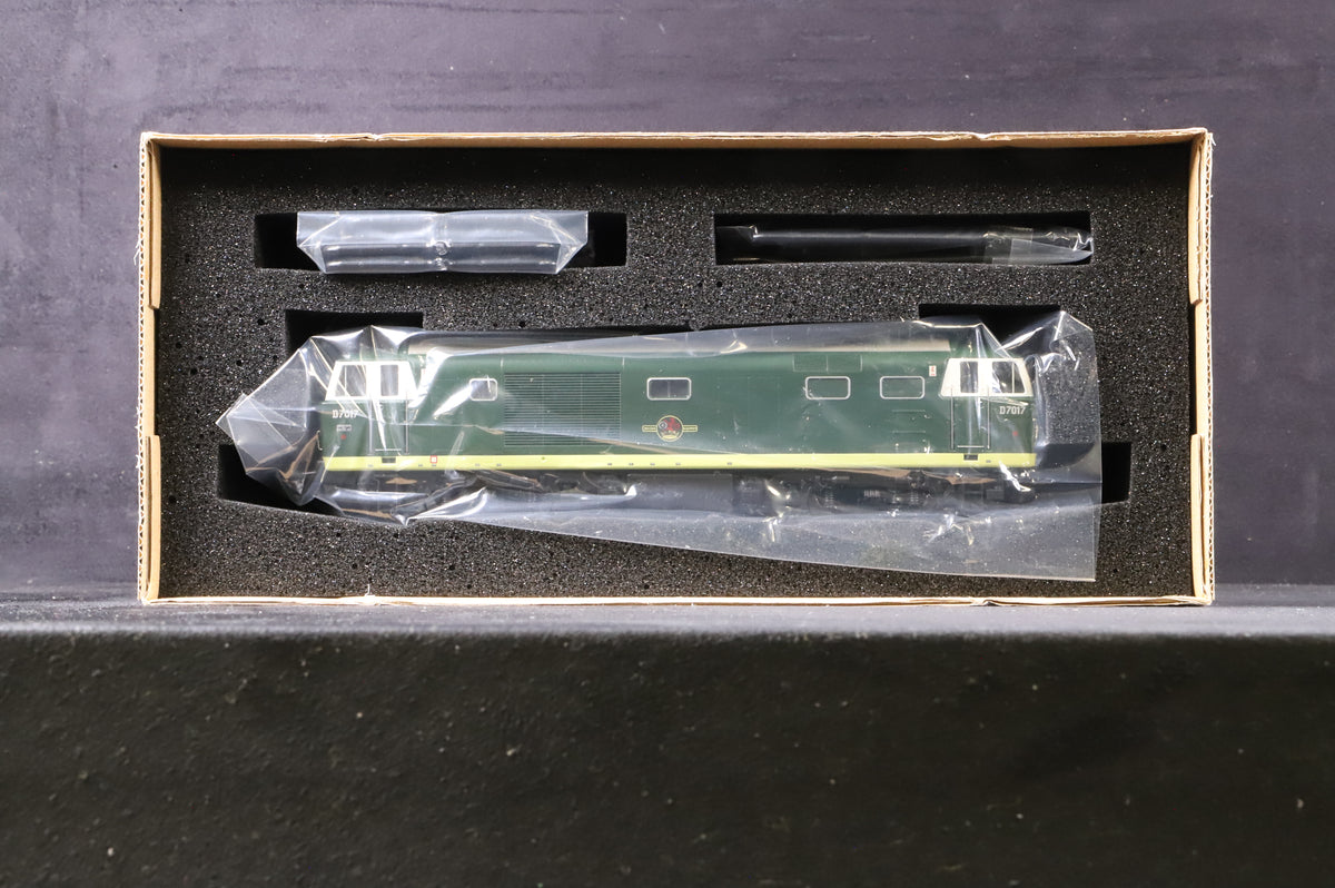 Heljan OO 3500 Class 35 D7017 in BR Green