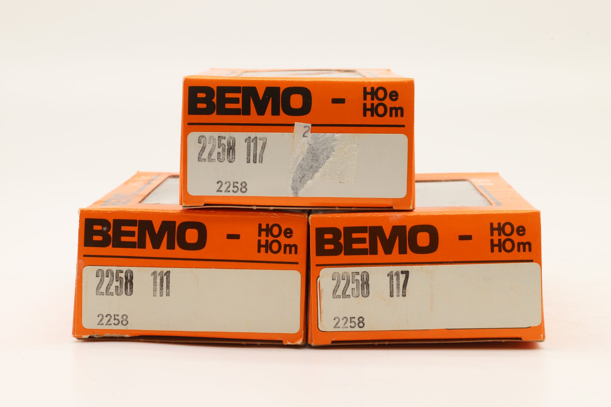 BEMO HOm Rake of 3x RhB Gravel Container Wagons