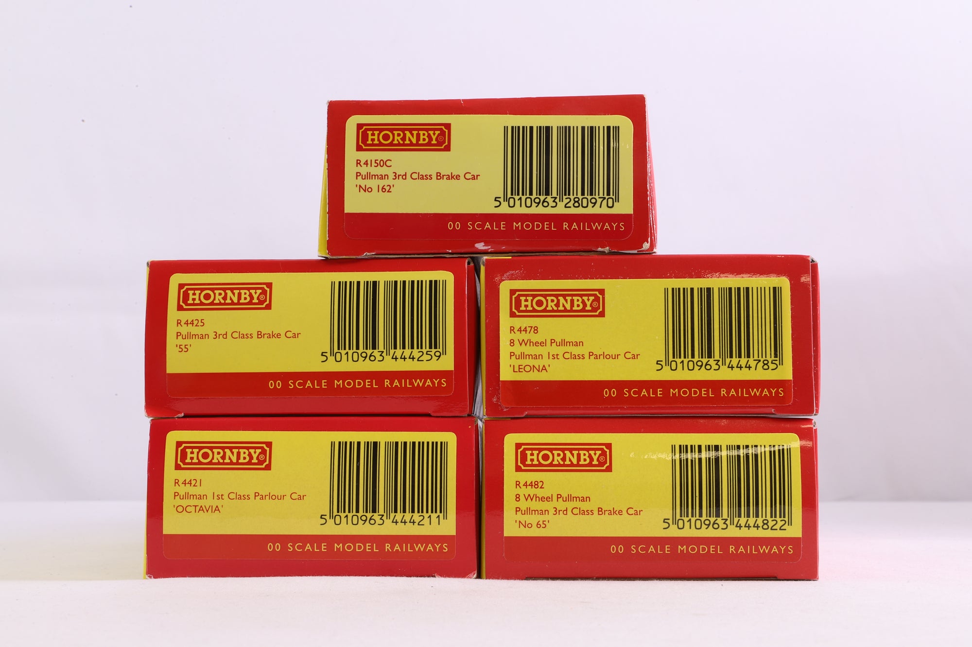 Hornby OO Rake Of 5 Pullman Cars Inc. R4425, R4421, R4150C, R4478 & R4482