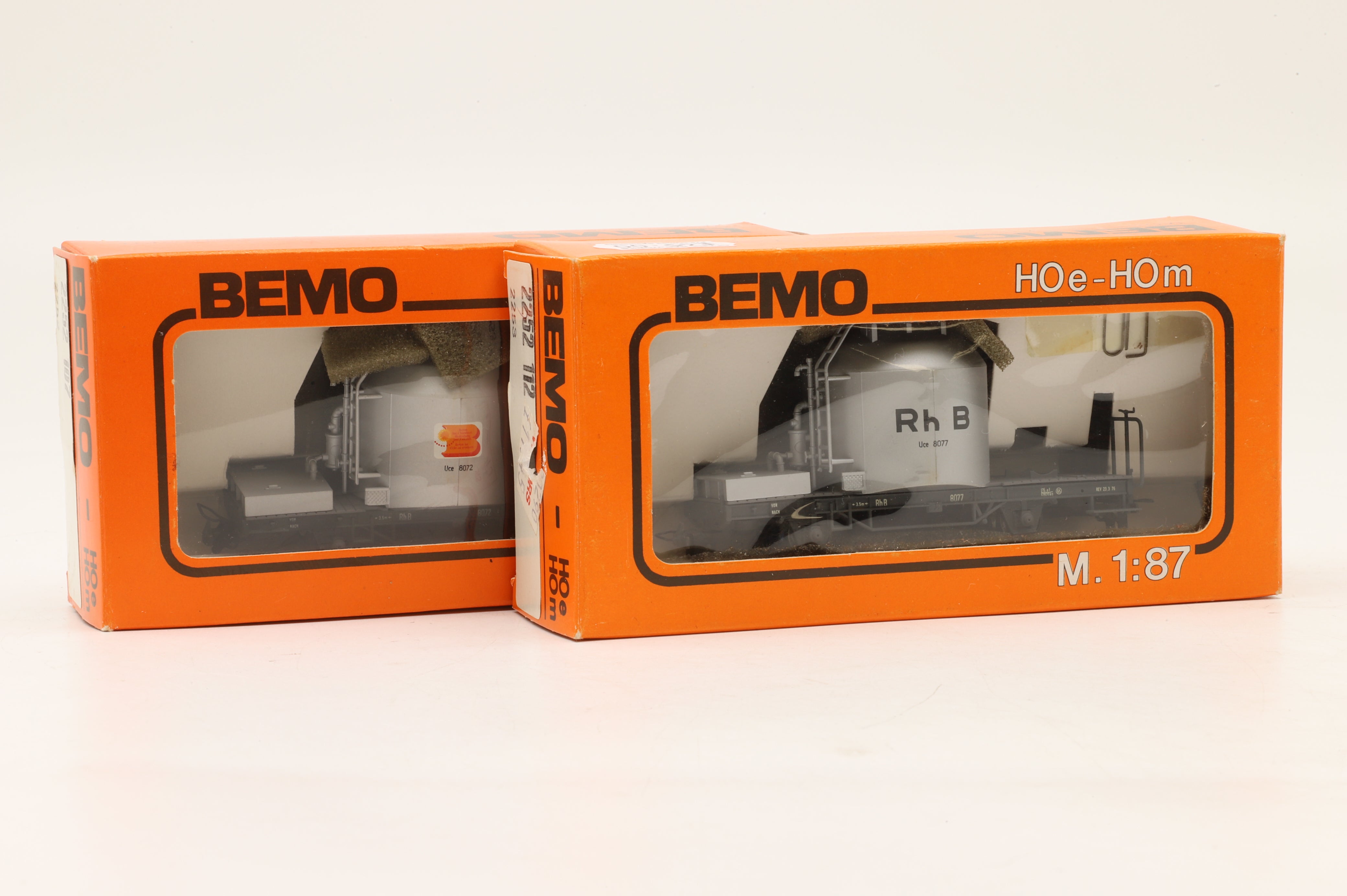 BEMO HOm Rake of 2x RhB Uce Cement Wagons - Clark Railworks