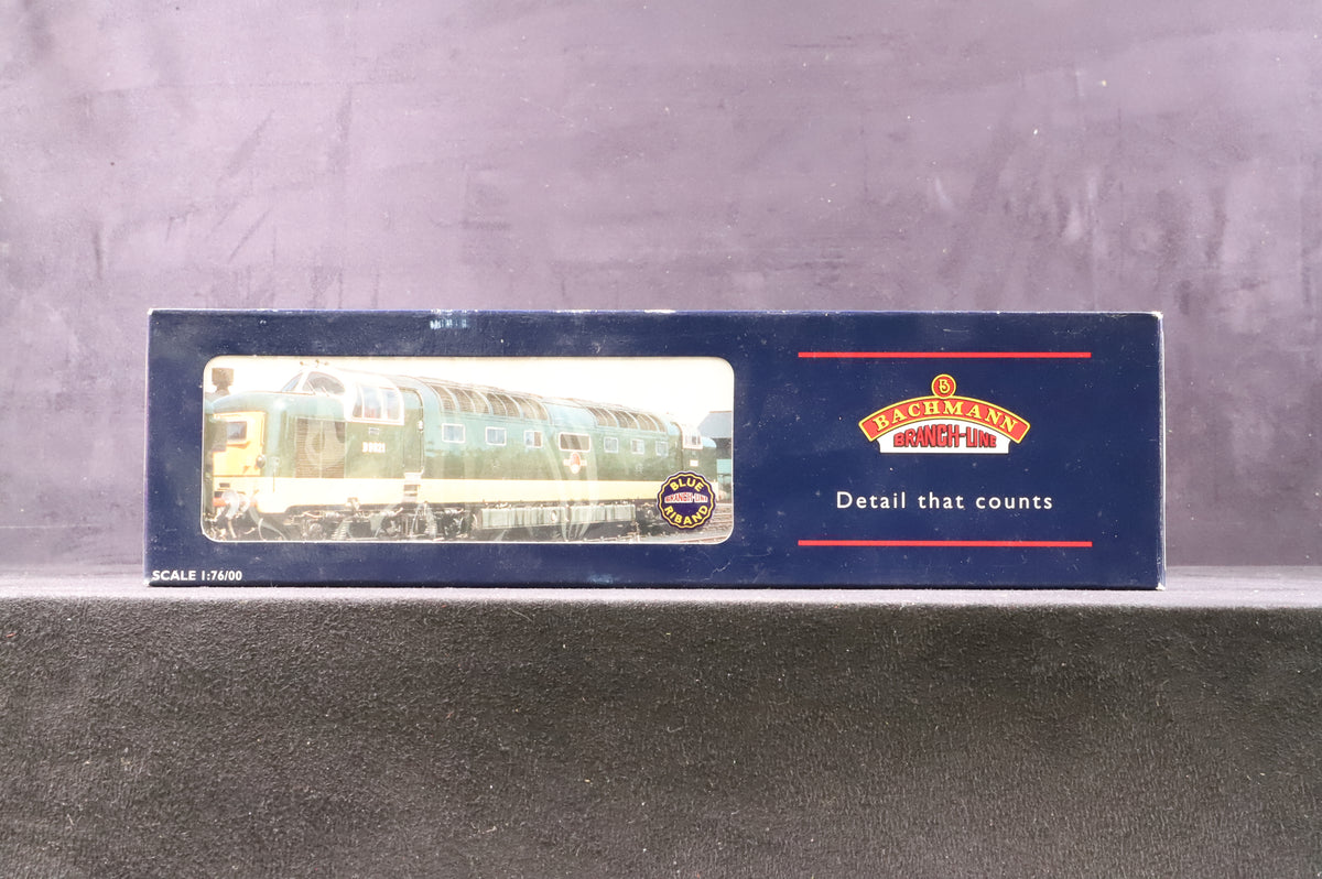 Bachmann OO 32-525Y Class 55 Deltic &#39;D9021&#39; &#39;Argyll &amp; Sutherland&#39; BR Green Weathered