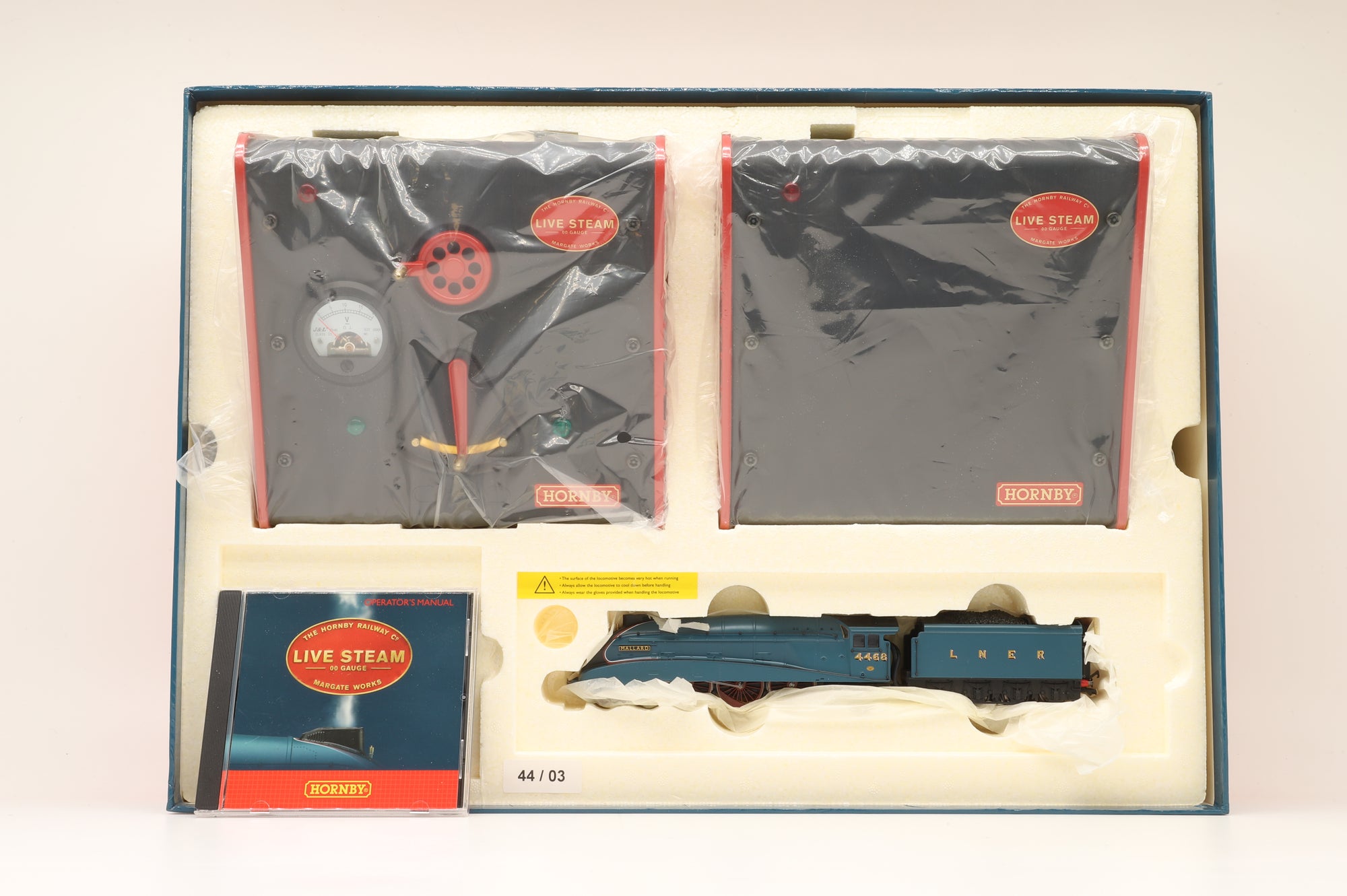 Hornby OO R1041 Class A4 4468 'Mallard' in LNER Garter Blue - LIVE STEAM