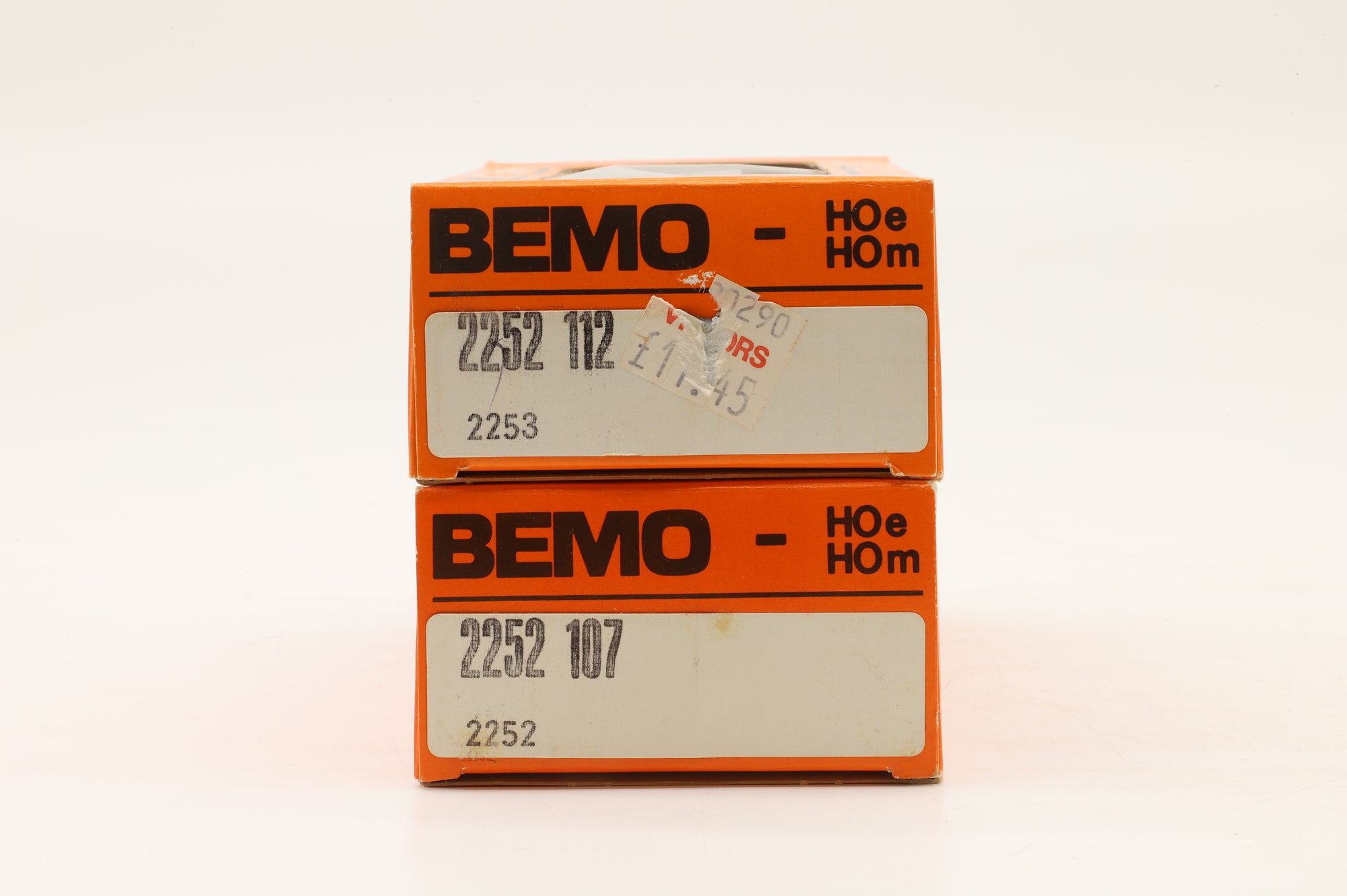 BEMO HOm Rake of 2x RhB Uce Cement Wagons