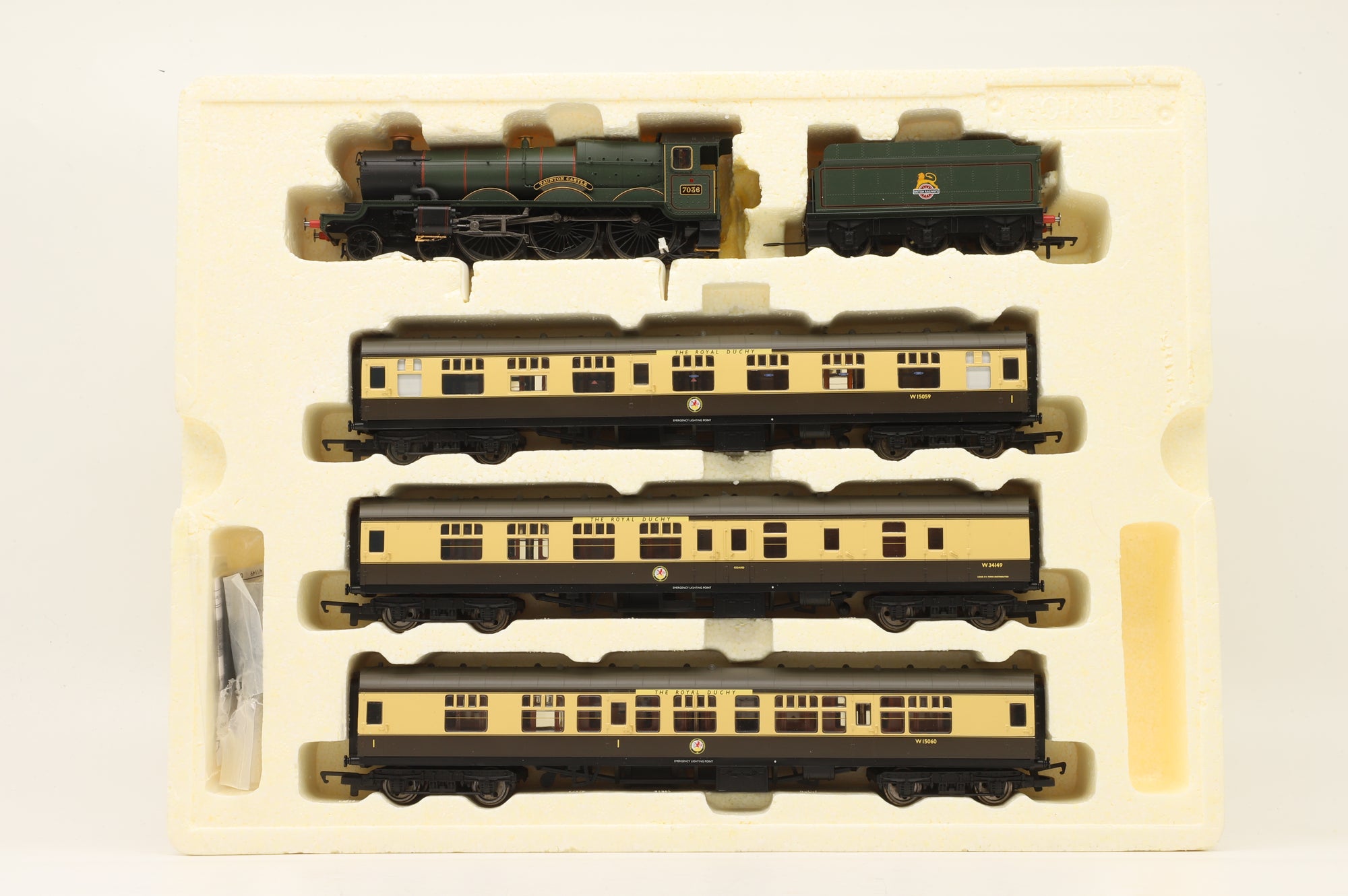 Hornby OO R2986 'A Date With The Dutchy' Train Pack, Limited Edition 690/1000