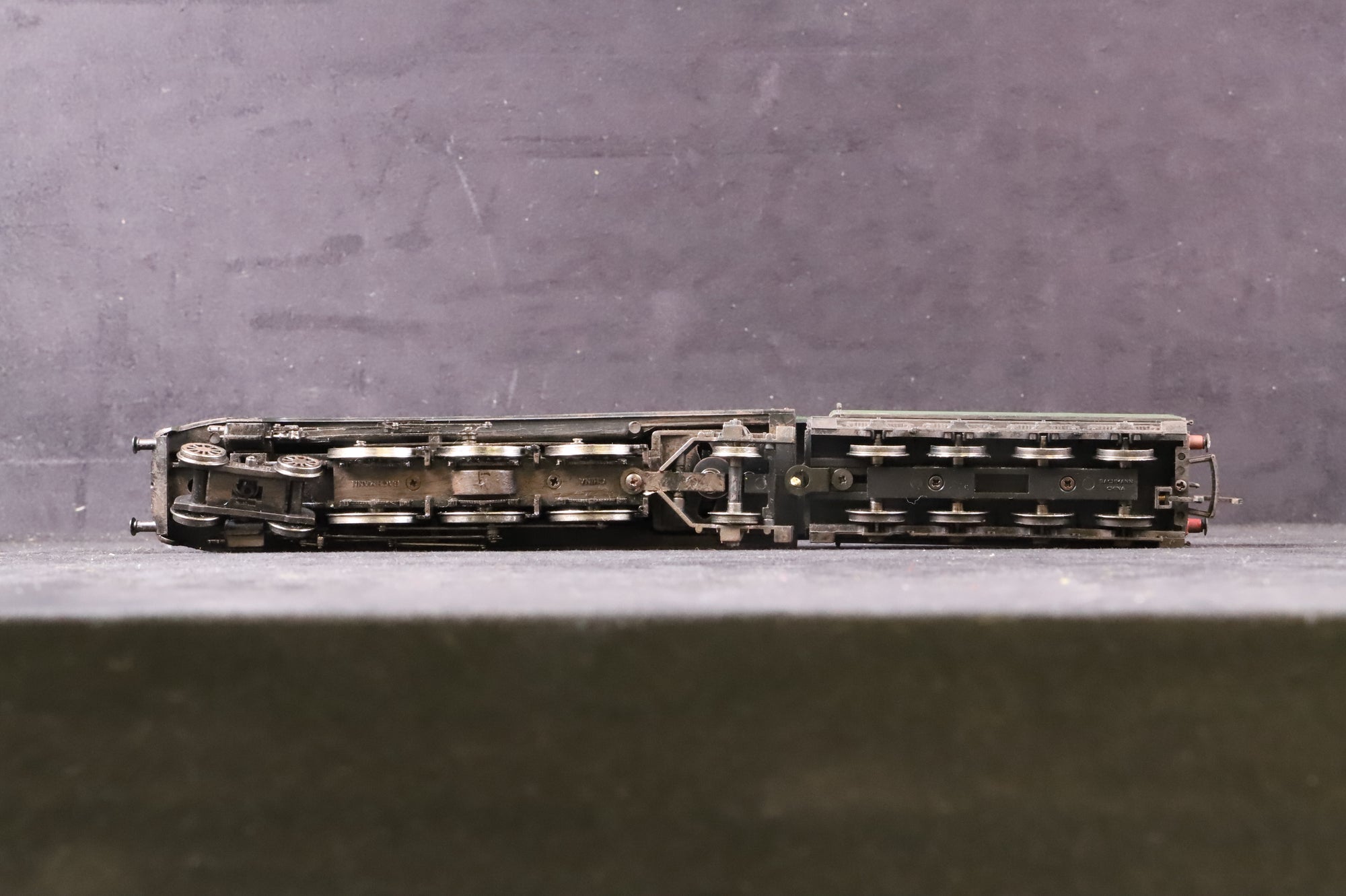 WORKSHOP Bachmann OO 31-958 Class A4 4-6-2 '60020' BR Green Repainted & Unnumbered