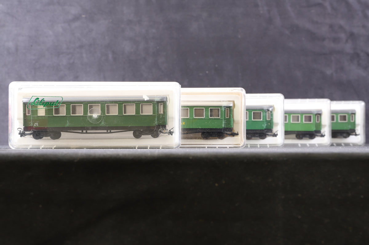 Lilliput HOe Rake Of 5 StLB Green Coaches