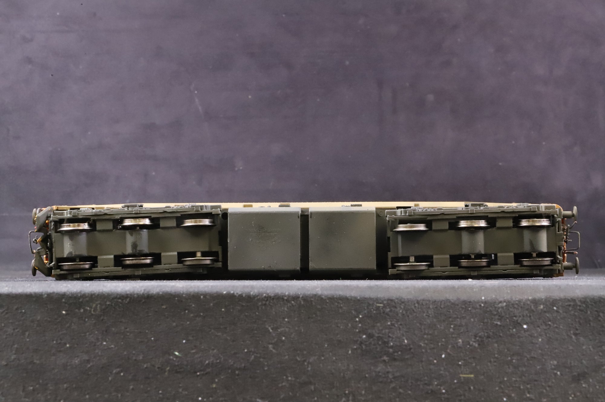 WORKSHOP Bachmann OO Class 37 37410 in Ex-BR Railfreight Transrail Livery - Weathered