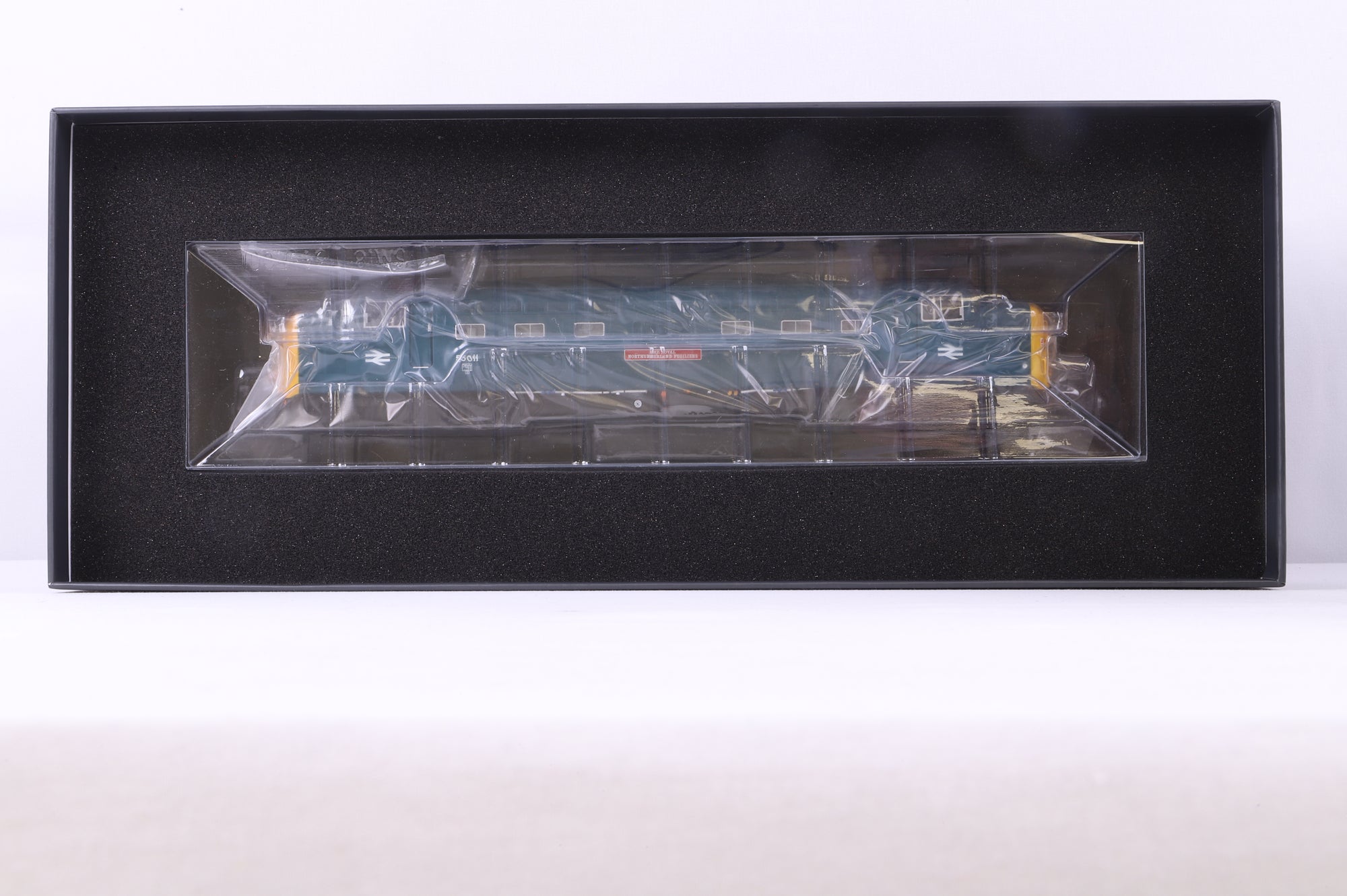 Accurascale OO ACC-2161-DCC Class 55 Deltic 55011 'The Royal Northumberland Fusiliers' in BR Blue - DCC Sound