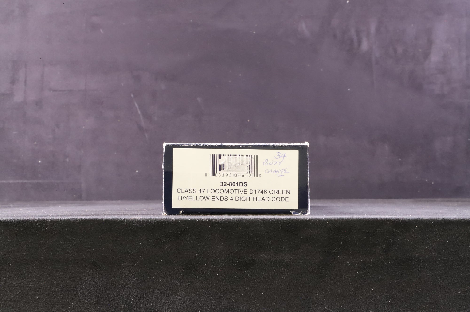 Bachmann OO 32-801DS Class 47 D1500 in BR Green