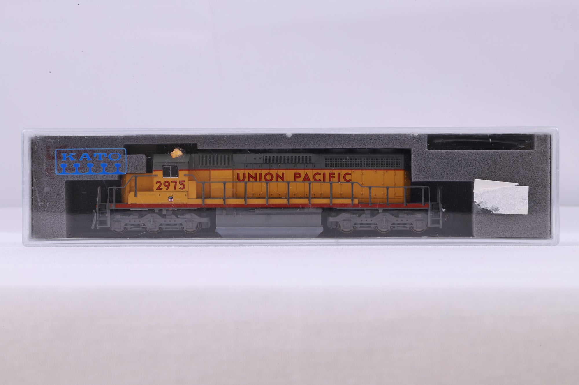 Kato N 176-4820 SD40-2 Early with Dynamic Brake UP '2975'