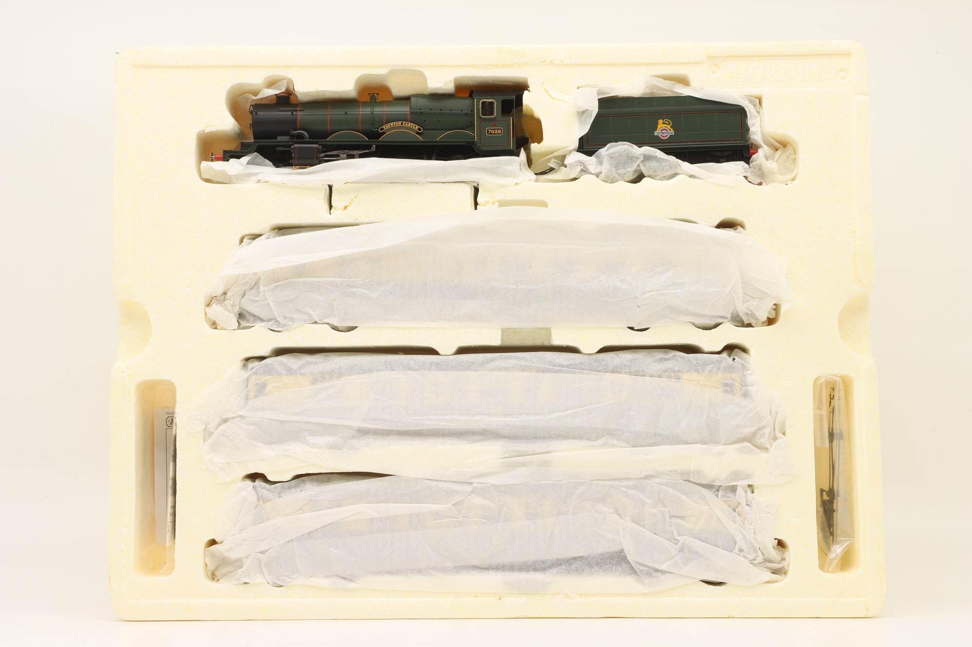 Hornby OO R2986 'A Date With The Dutchy' Train Pack, Limited Edition 492/1000