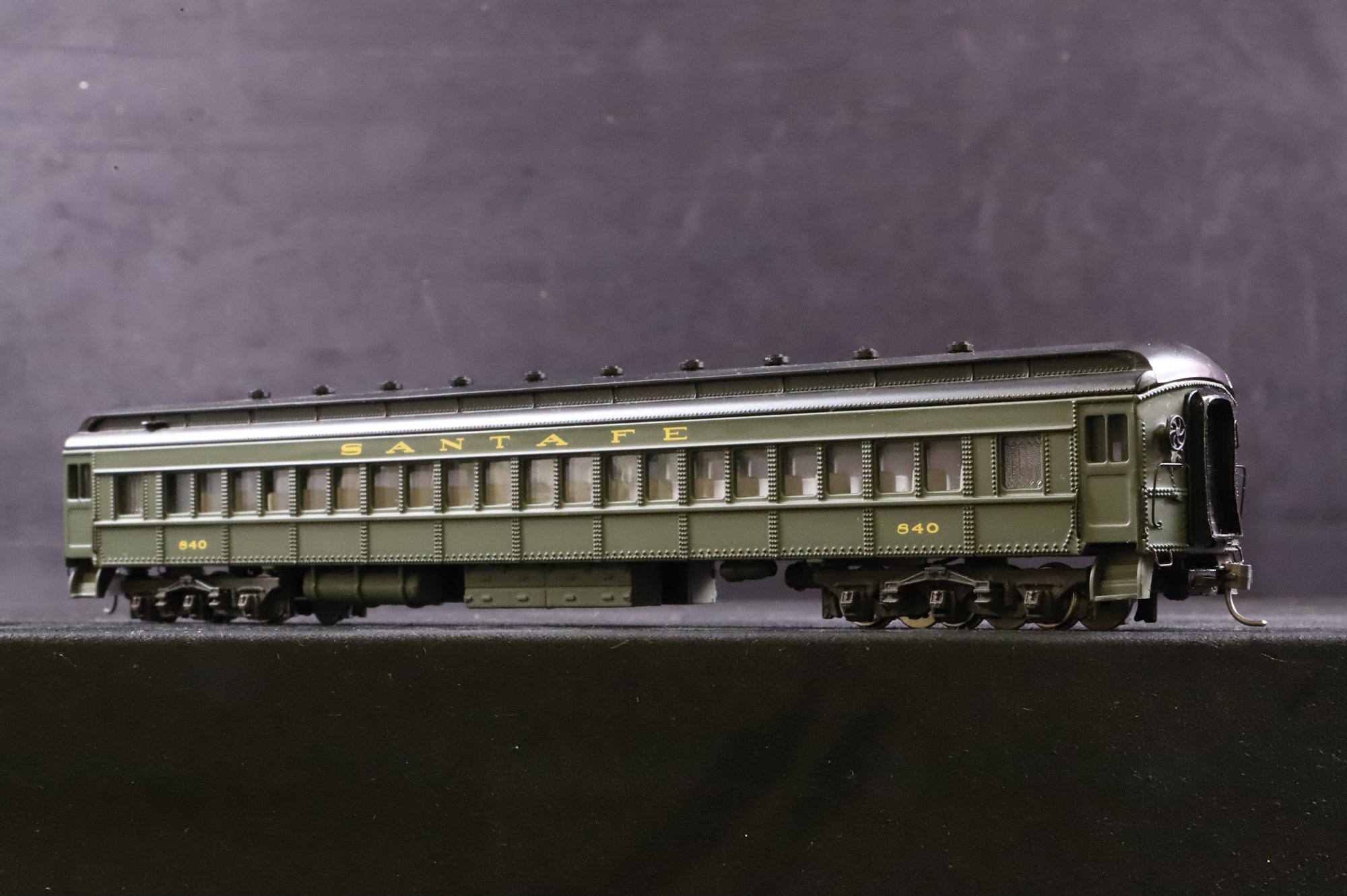 Spectrum HO 89141/4/5/6 Rake of 4 Heavyweight Coaches in Santa Fe Olive