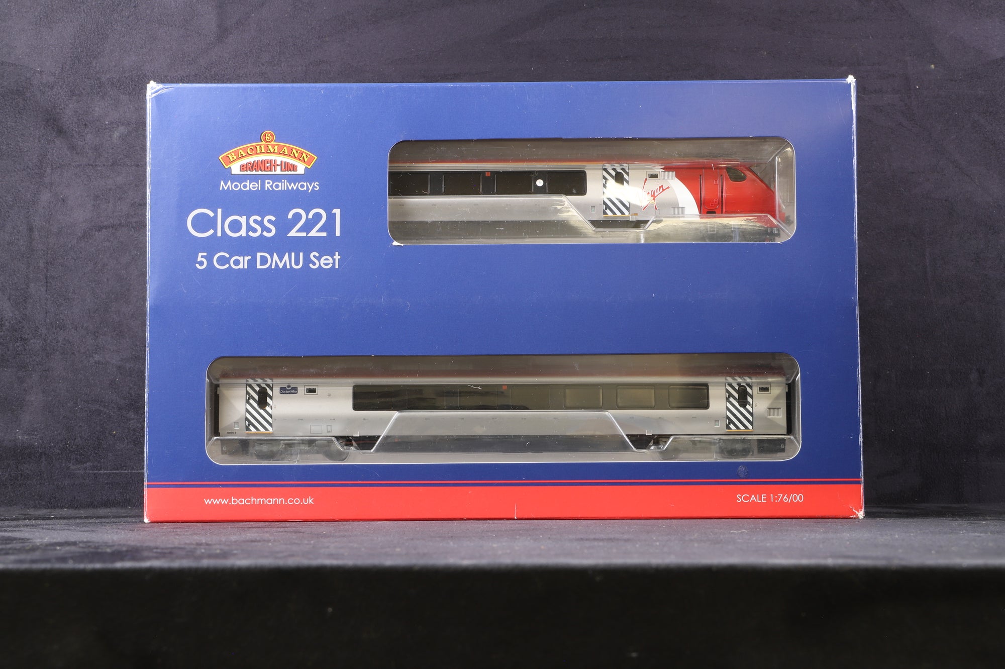 Bachmann OO 32-627 Class 221 Virgin Trains 'Dr Who' 221122 Super Voyagers 5 Car DMU