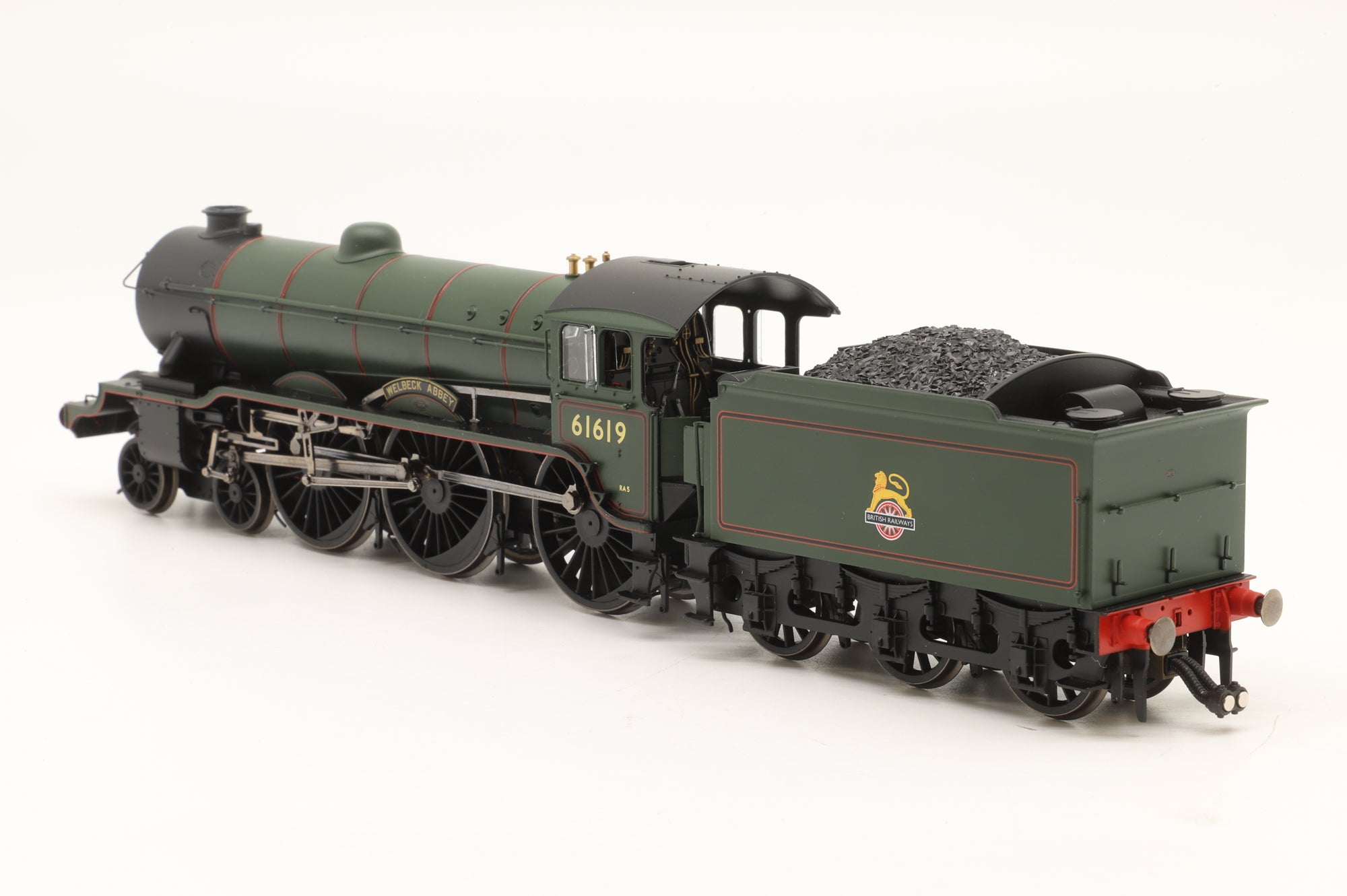 Hornby OO R3448 B17/2 No.61619 'Welbeck Abbey' in Lined BR Green w/ Early Crests - DCC Sound
