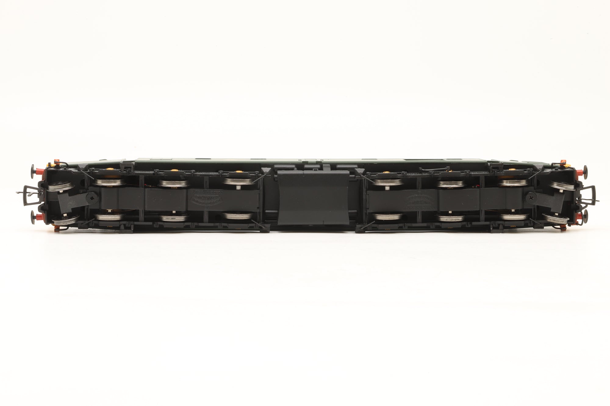 Bachmann OO 32-477 Class 40 No. D325 Split Head Code Green