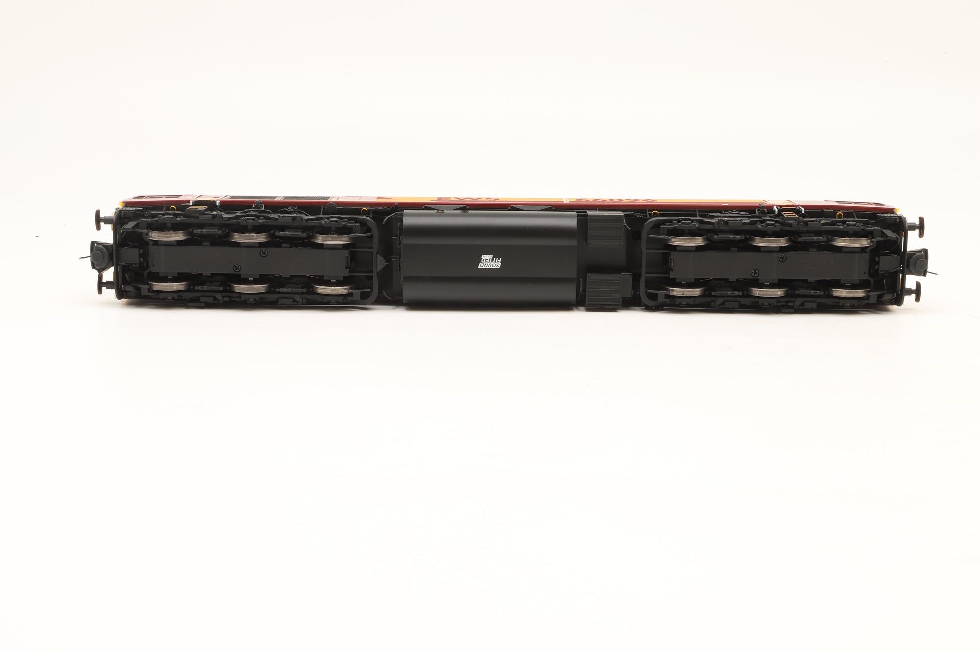 Bachmann OO 50-000ASFX Class 66/0 66096 in EWS Livery – DCC Sound