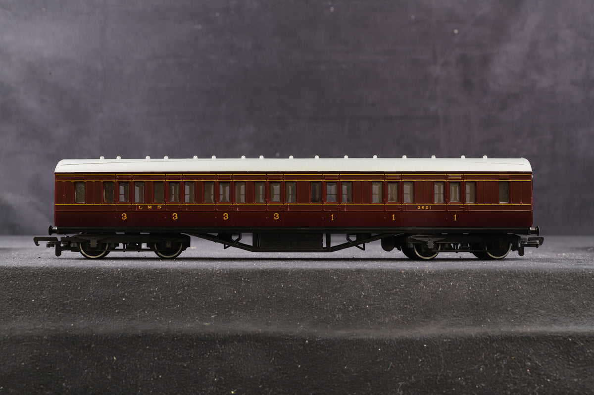 Bachmann OO Rake Of 7 LMS Coaches