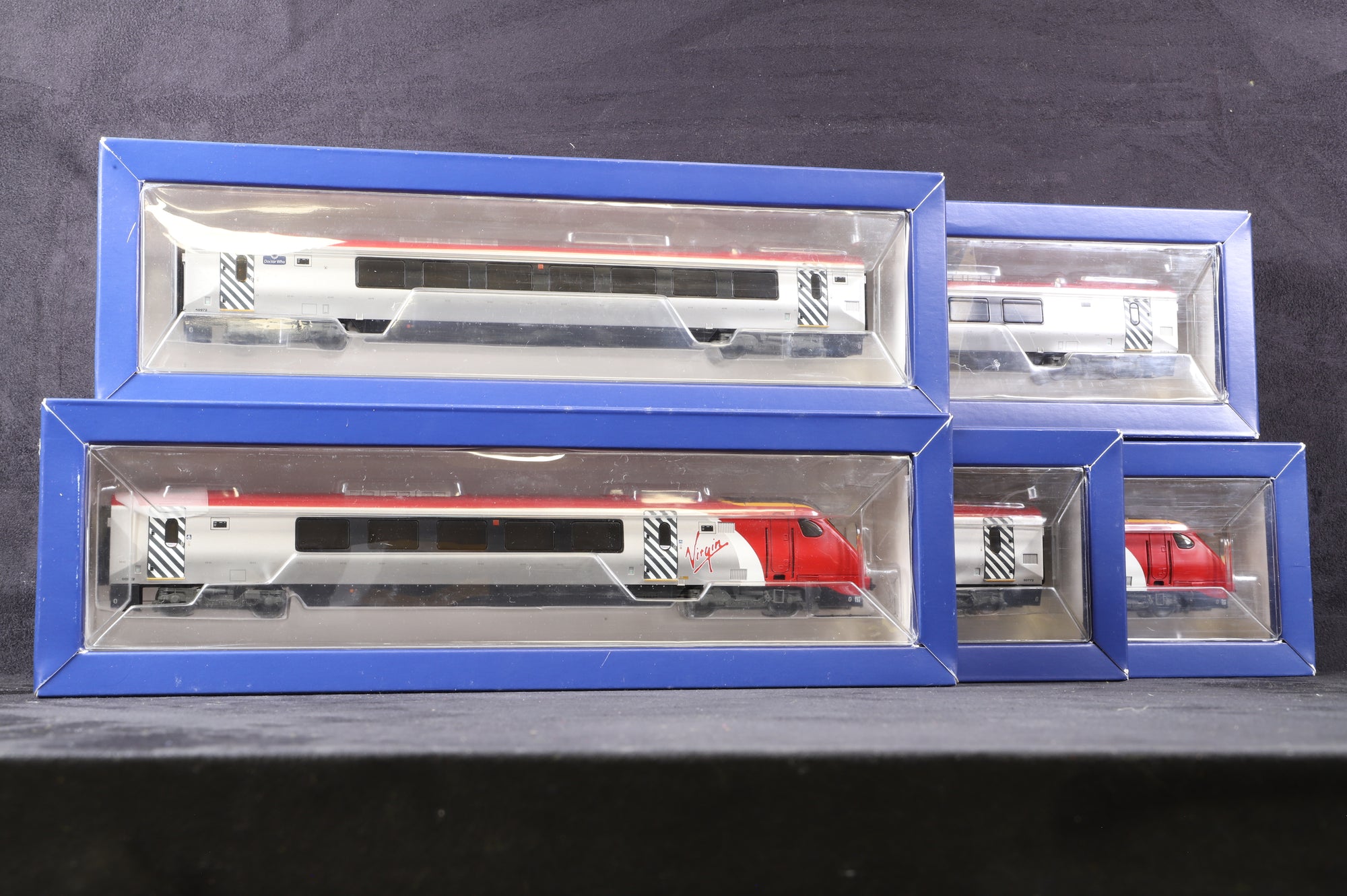 Bachmann OO 32-627 Class 221 Virgin Trains 'Dr Who' 221122 Super Voyagers 5 Car DMU