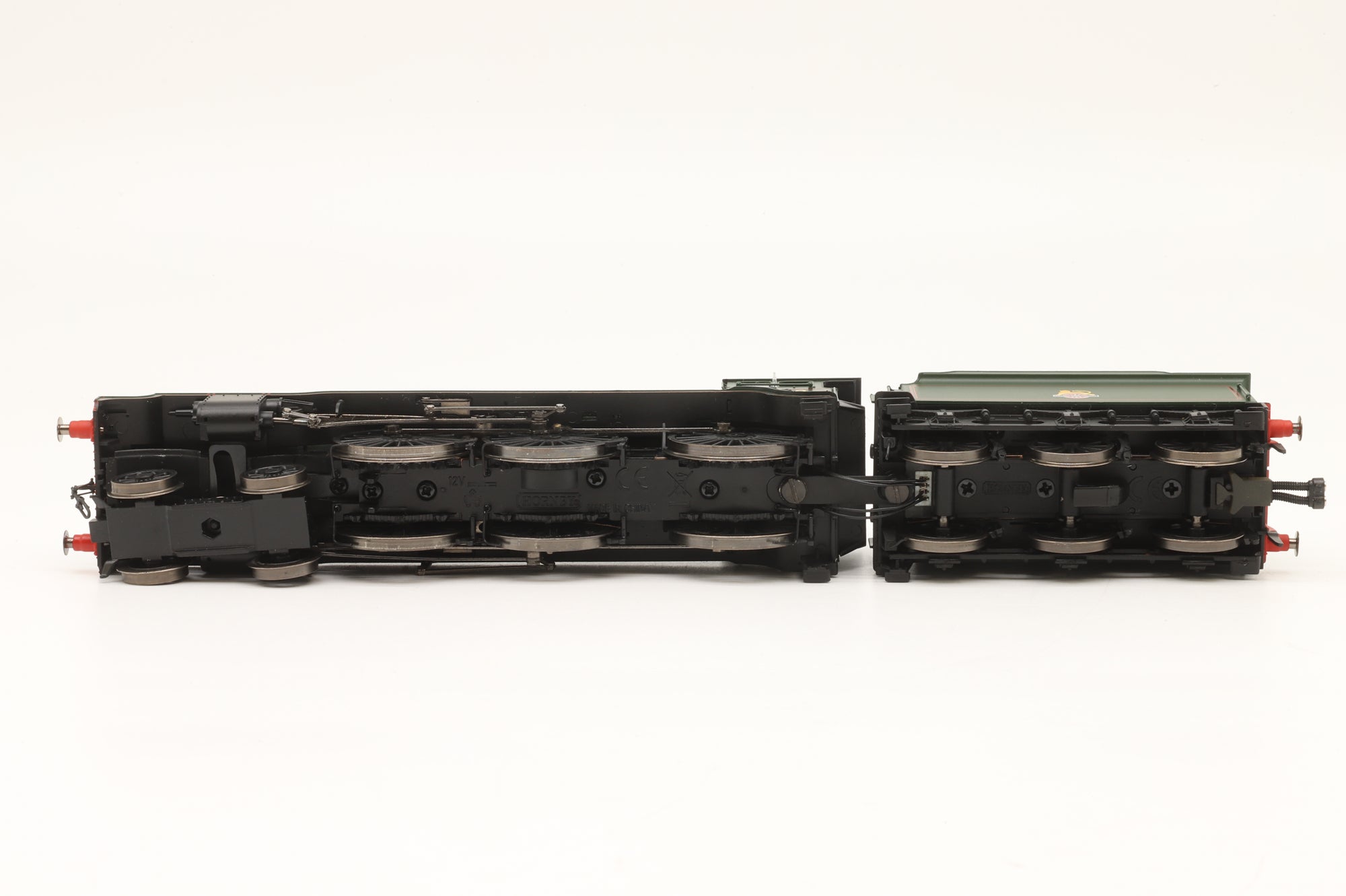 Hornby OO R3448 B17/2 No.61619 'Welbeck Abbey' in Lined BR Green w/ Early Crests - DCC Sound
