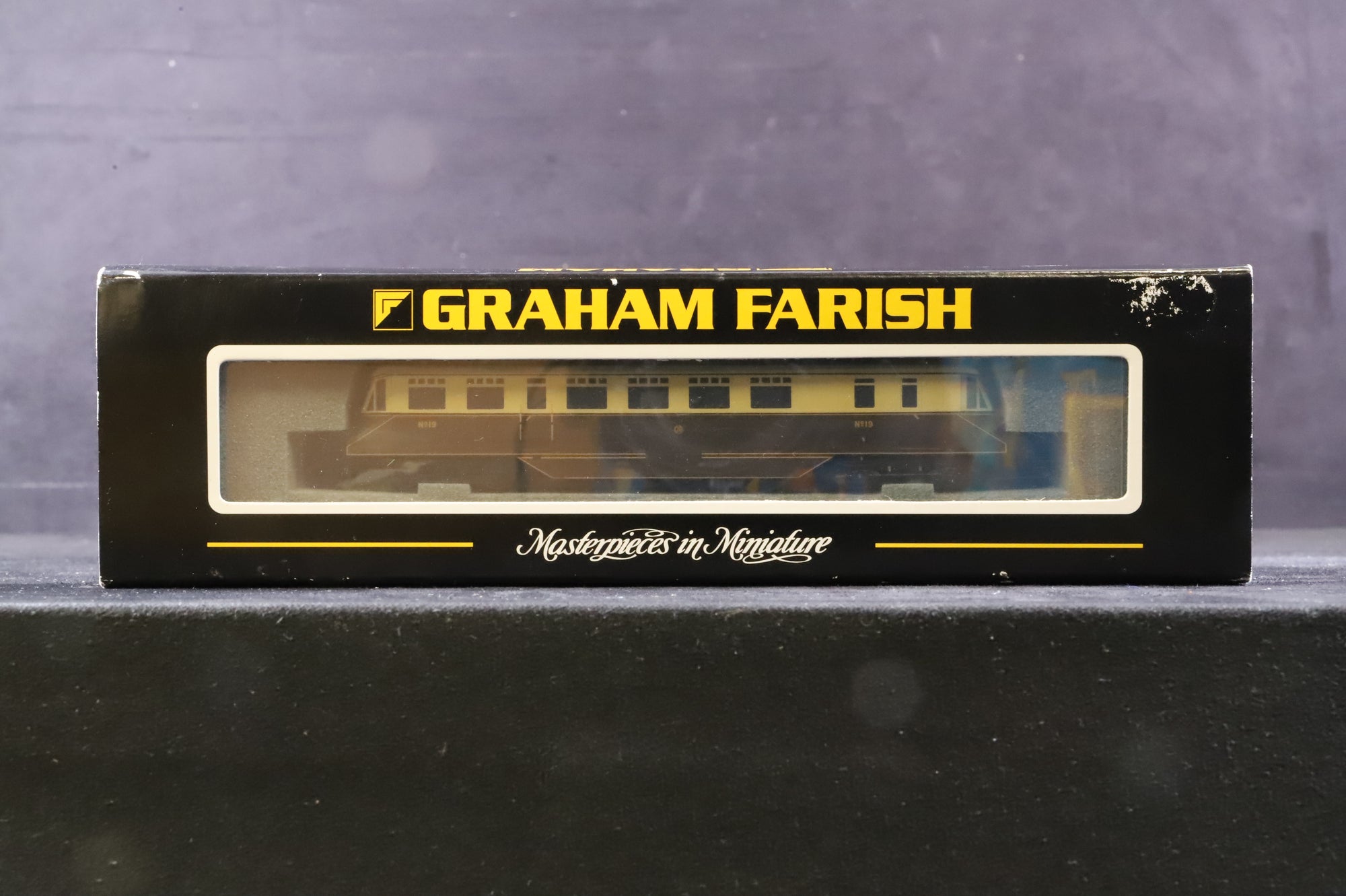 Workshop Graham Farish N Gauge 371-626 AEC Streamlined Railcar No.19 in GWR Choc/Cream - NON RUNNER