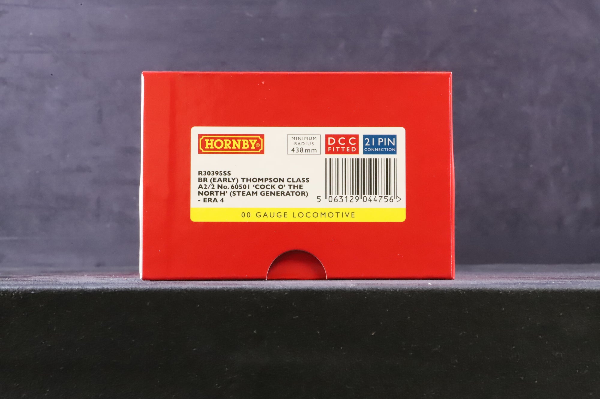 Hornby OO R30395SS Thompson Class A2/2 '60501' 'Cock O' The North' BR Green E/C DCC Sound & Smoke