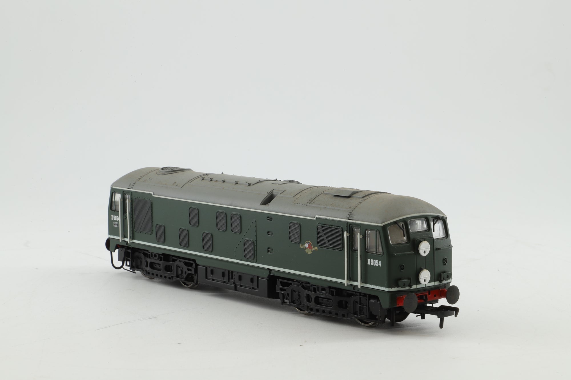 Bachmann OO 32-426 Class 24 D5054 in BR Green