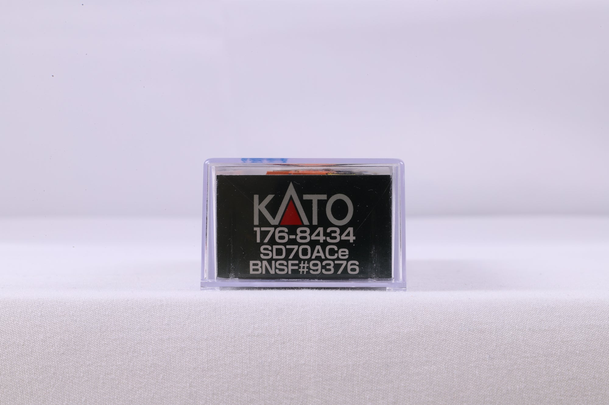 Kato N 176-8434 SD70ACe BNSF '9376'
