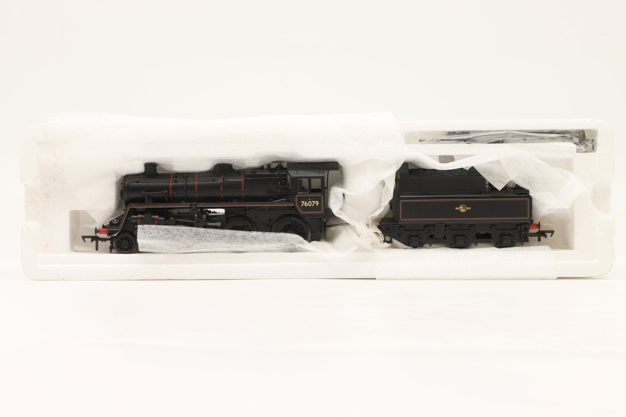 Bachmann OO 32-952 Standard 4MT 76079 in Lined BR Black L/C w/ BR2 Tender