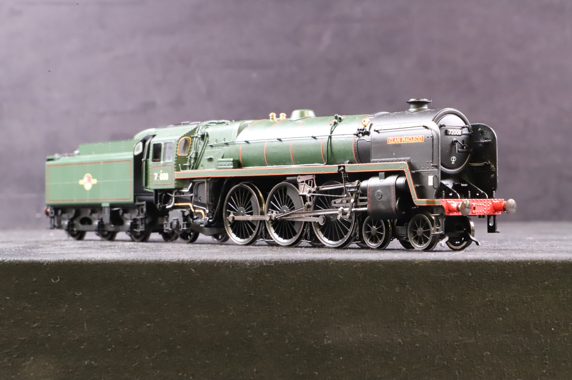 WORKSHOP Hornby OO R2847 Clan Class '72008' 'Clan MacLeod' BR Green L/C Repainted