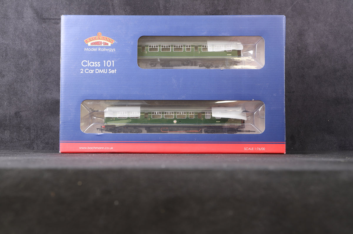 Bachmann OO 32-286 Class 101 2 Car DMU in BR green with small yellow warning panel &quot;Shrewsbury/Aberystwyth&quot;