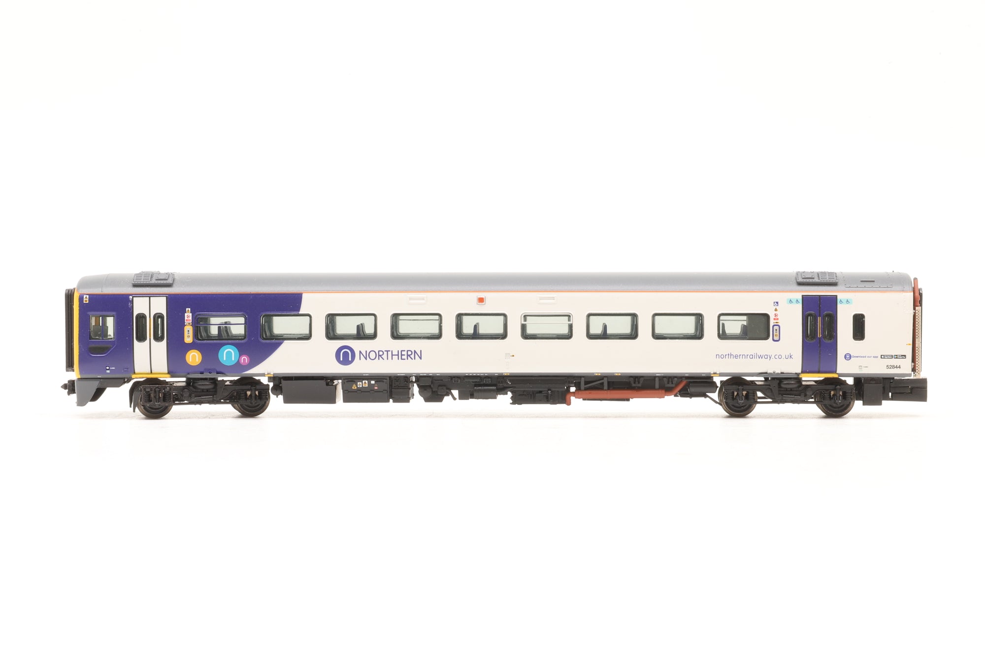 Graham Farish N 371-858SF Class 158 2 Car DMU '158 844' Northern DCC Sound