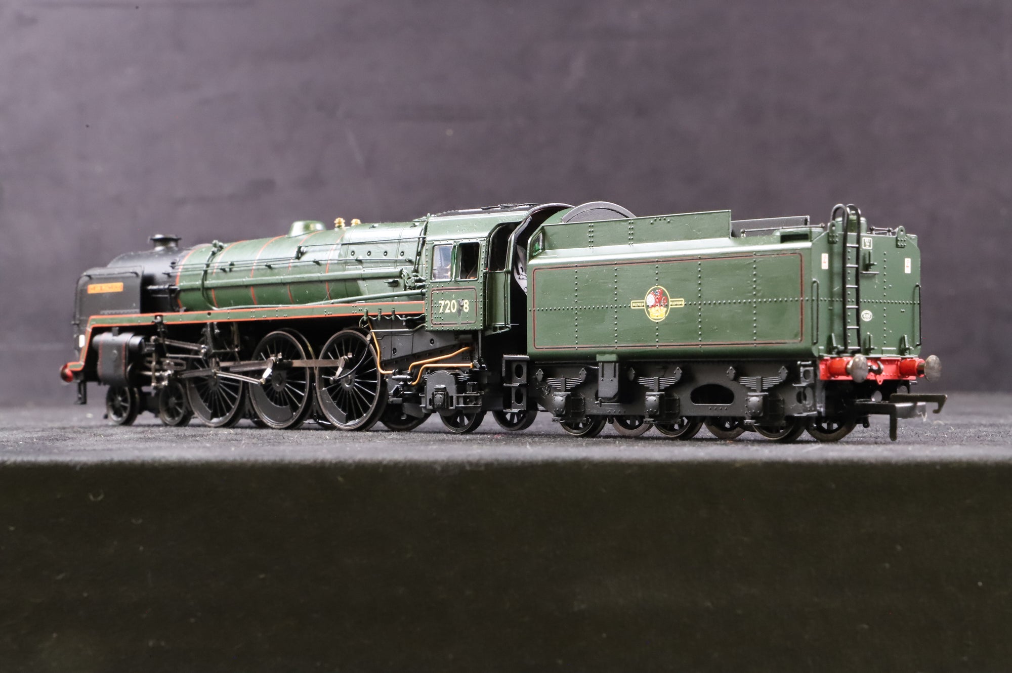 WORKSHOP Hornby OO R2847 Clan Class '72008' 'Clan MacLeod' BR Green L/C Repainted