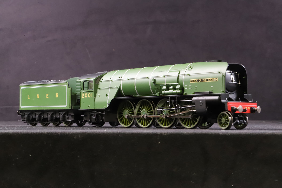 Hornby OO R3171 P2 2001 &#39;Cock O The North&#39; in LNER Apple Green