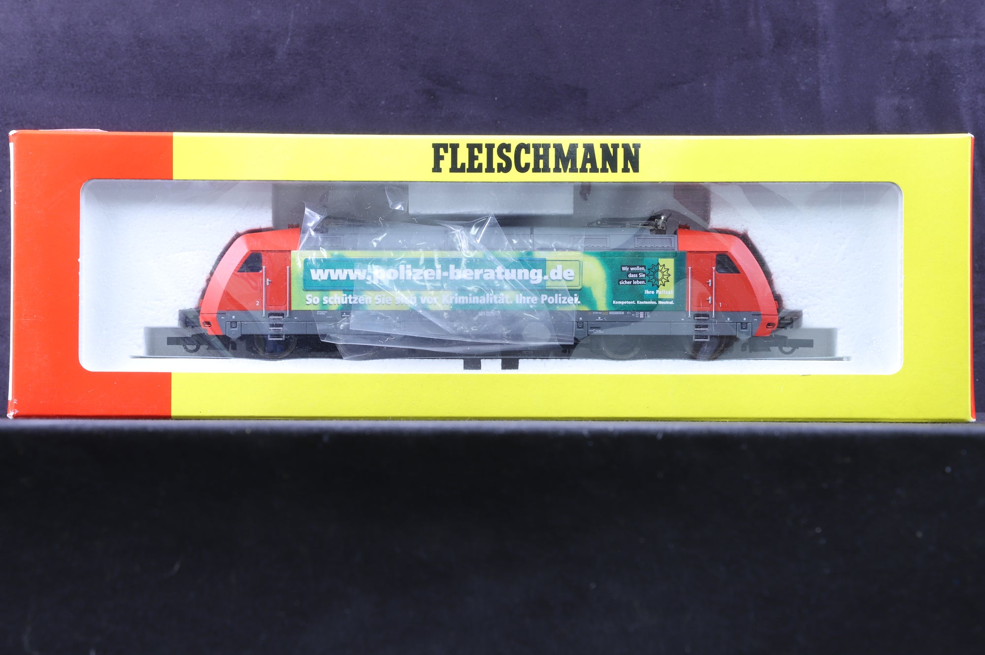 Fleischmann HO 99 4355 DB Class 101 029-7 Police Electric Locomotive