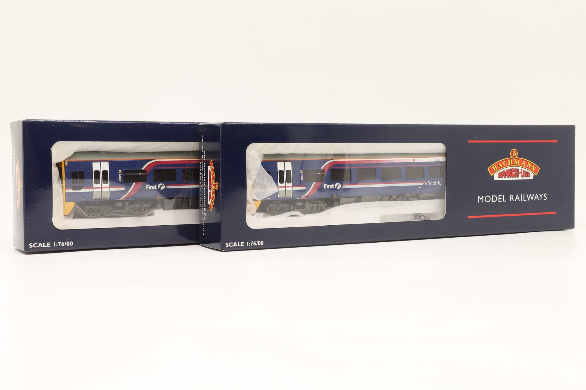 Bachmann OO 31-515 Class 158 2 Car DMU Scotrail