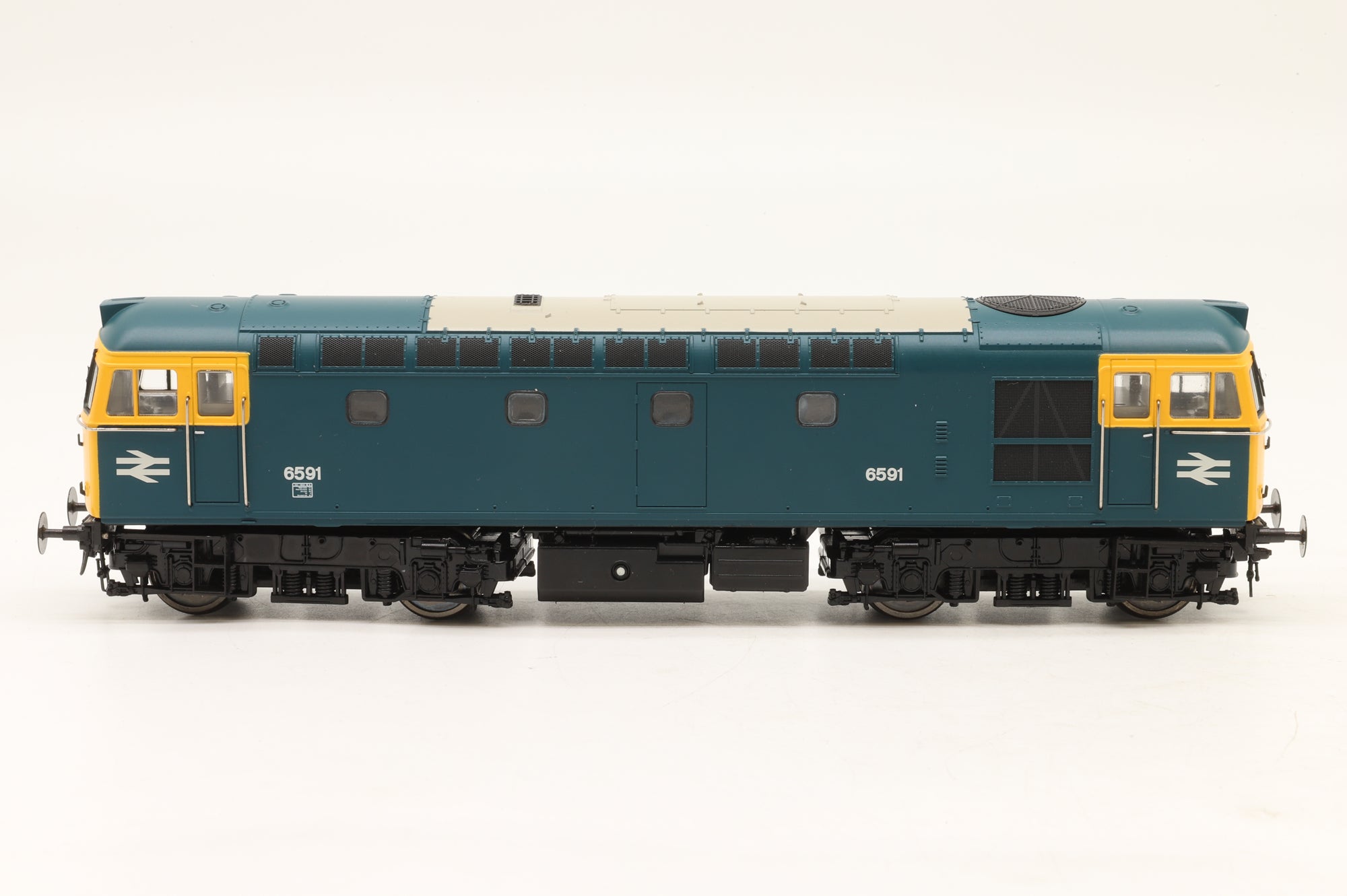 WORKSHOP Heljan OO 3322 Class 33/2 6591 in BR Blue