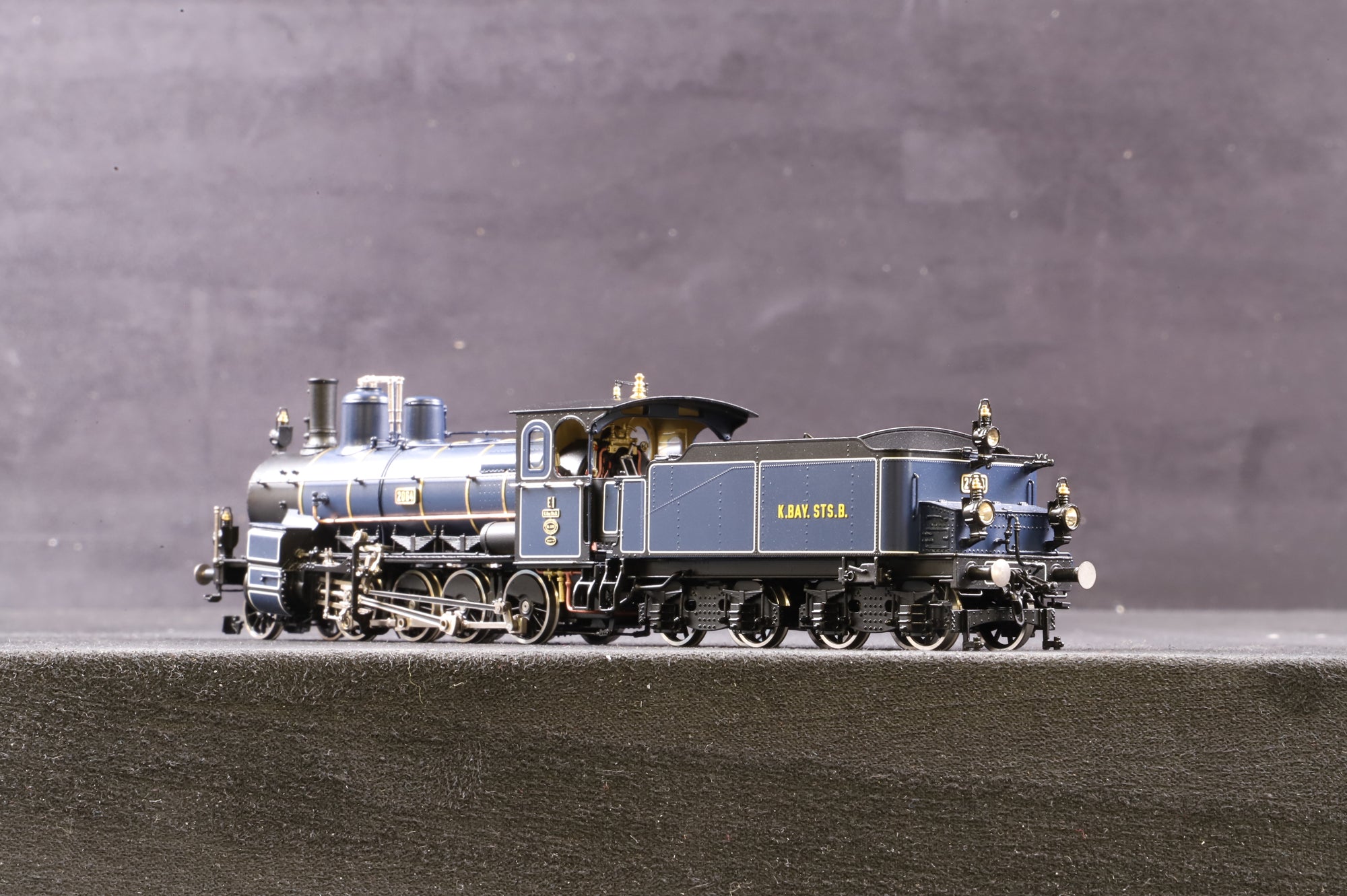 Micro-Metakit HO Brass 05100H Class E-I Heavy Freight Loco 2064, Dark Blue/Grey & Black Livery, Ltd Ed. 026/050