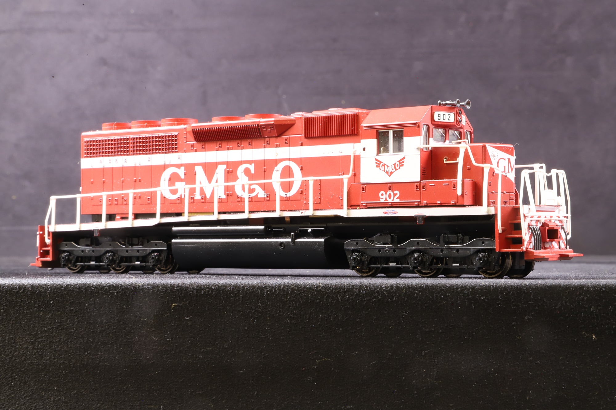 WORKSHOP Kato HO 37-6334 EMD SD40 Gulf Mobile & Ohio '902' DCC Fitted