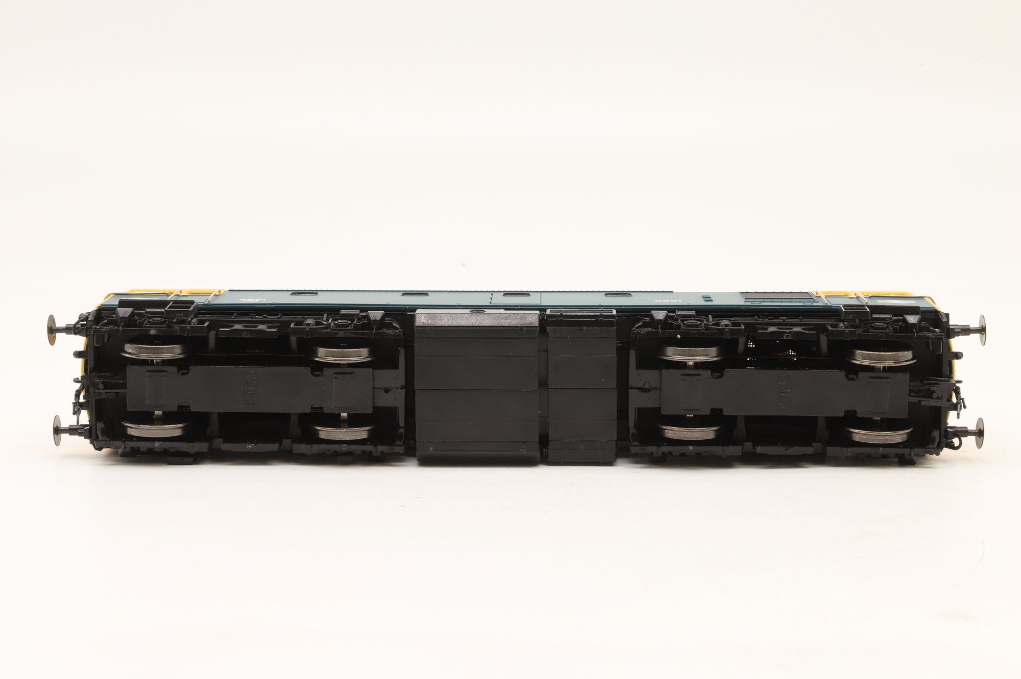 WORKSHOP Heljan OO 3322 Class 33/2 6591 in BR Blue