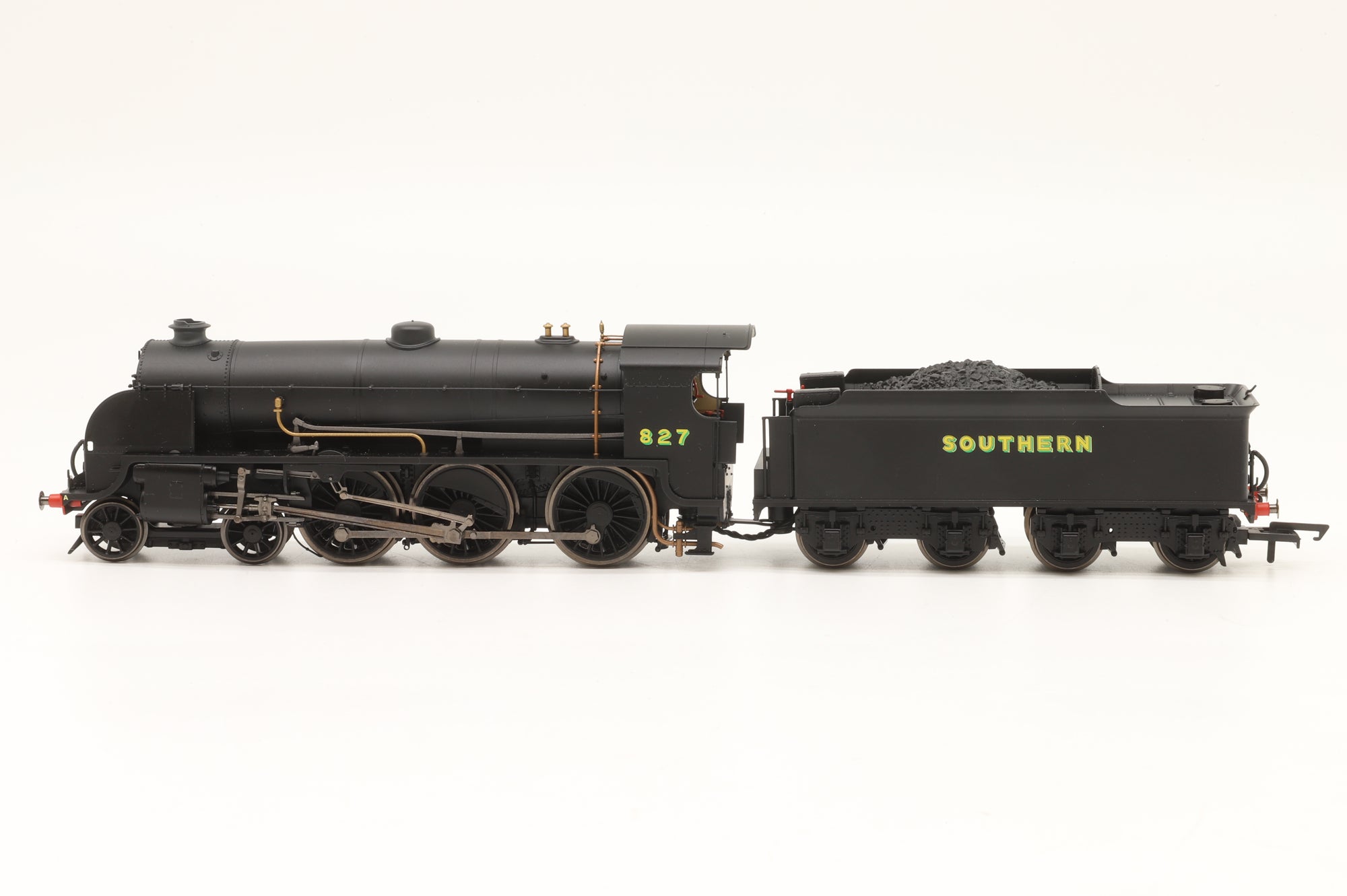 Hornby OO R3411 S15 Class No.827 in SR Black w/ Sunshine Lettering - DCC Sound