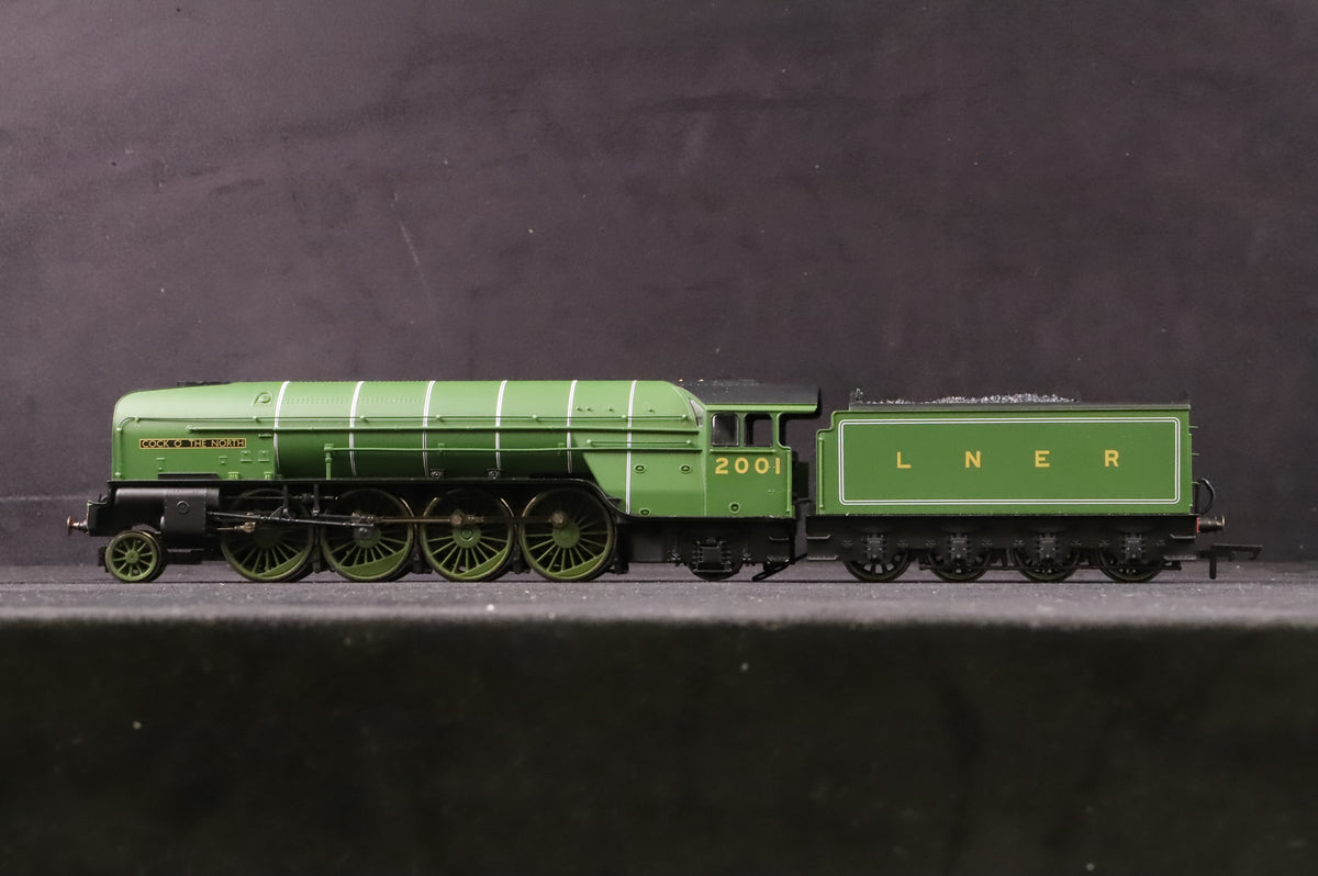 Hornby OO R3171 P2 2001 &#39;Cock O The North&#39; in LNER Apple Green