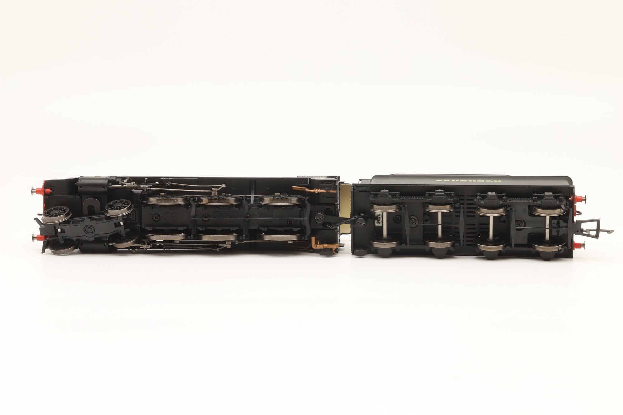Hornby OO R3411 S15 Class No.827 in SR Black w/ Sunshine Lettering - DCC Sound