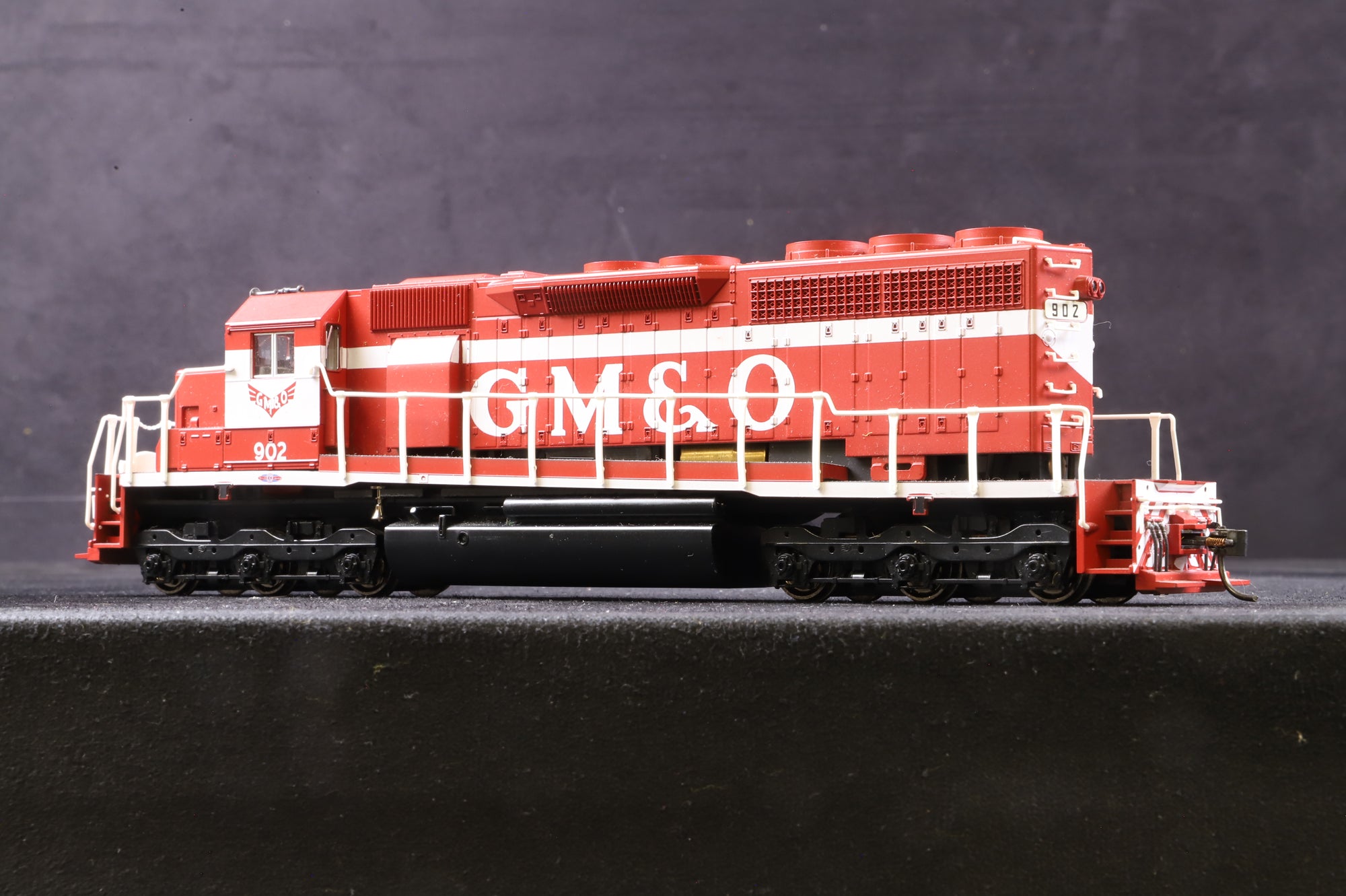 WORKSHOP Kato HO 37-6334 EMD SD40 Gulf Mobile & Ohio '902' DCC Fitted