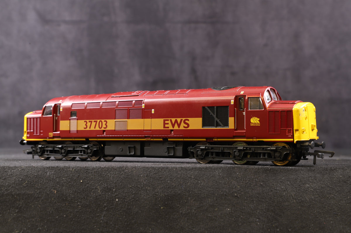 Vitrains OO V2057 Class 37/7 37703 in EWS