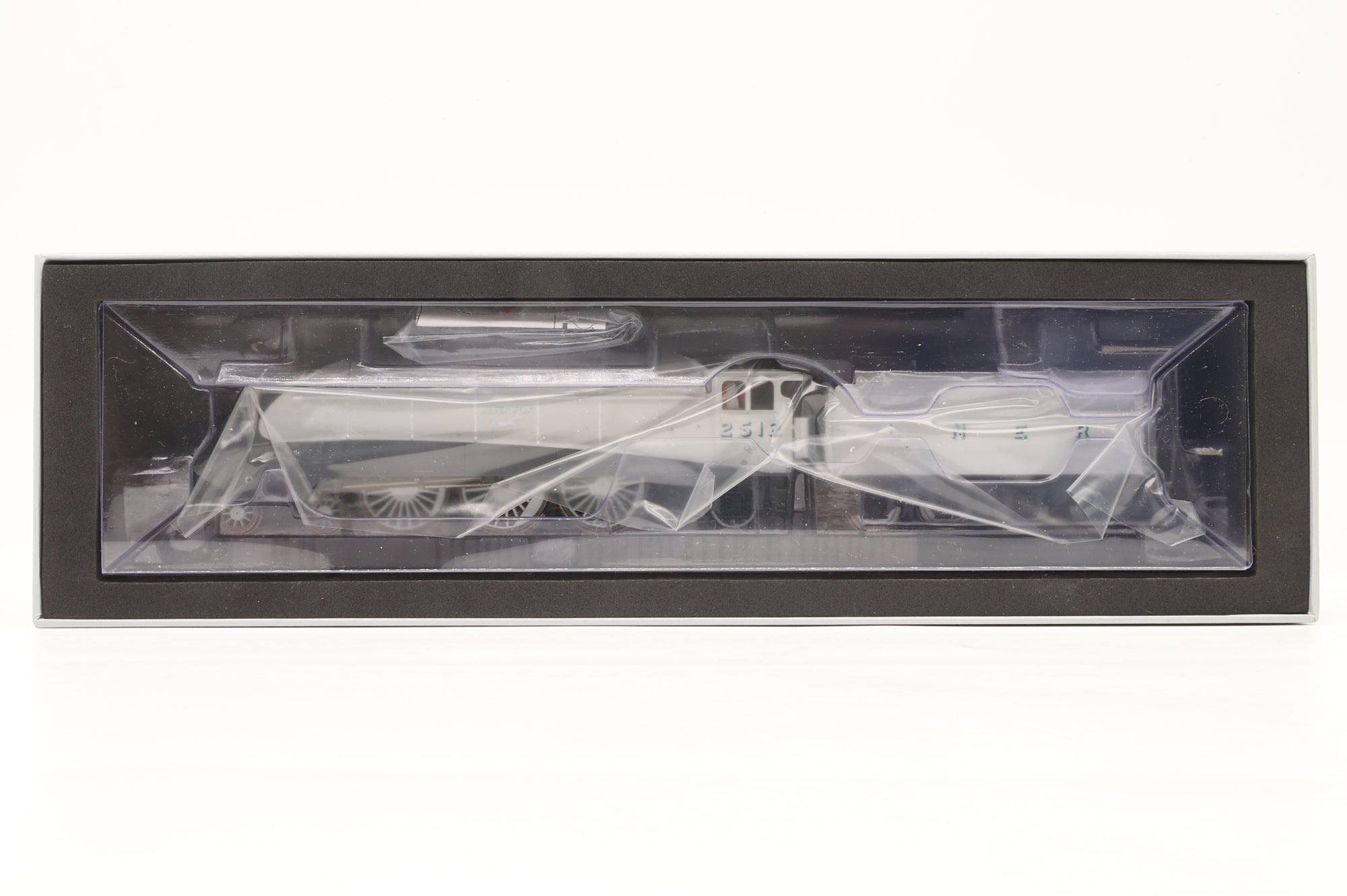 Hornby OO R30459 Class A4 '2512' 'Silver Fox' LNER Silver