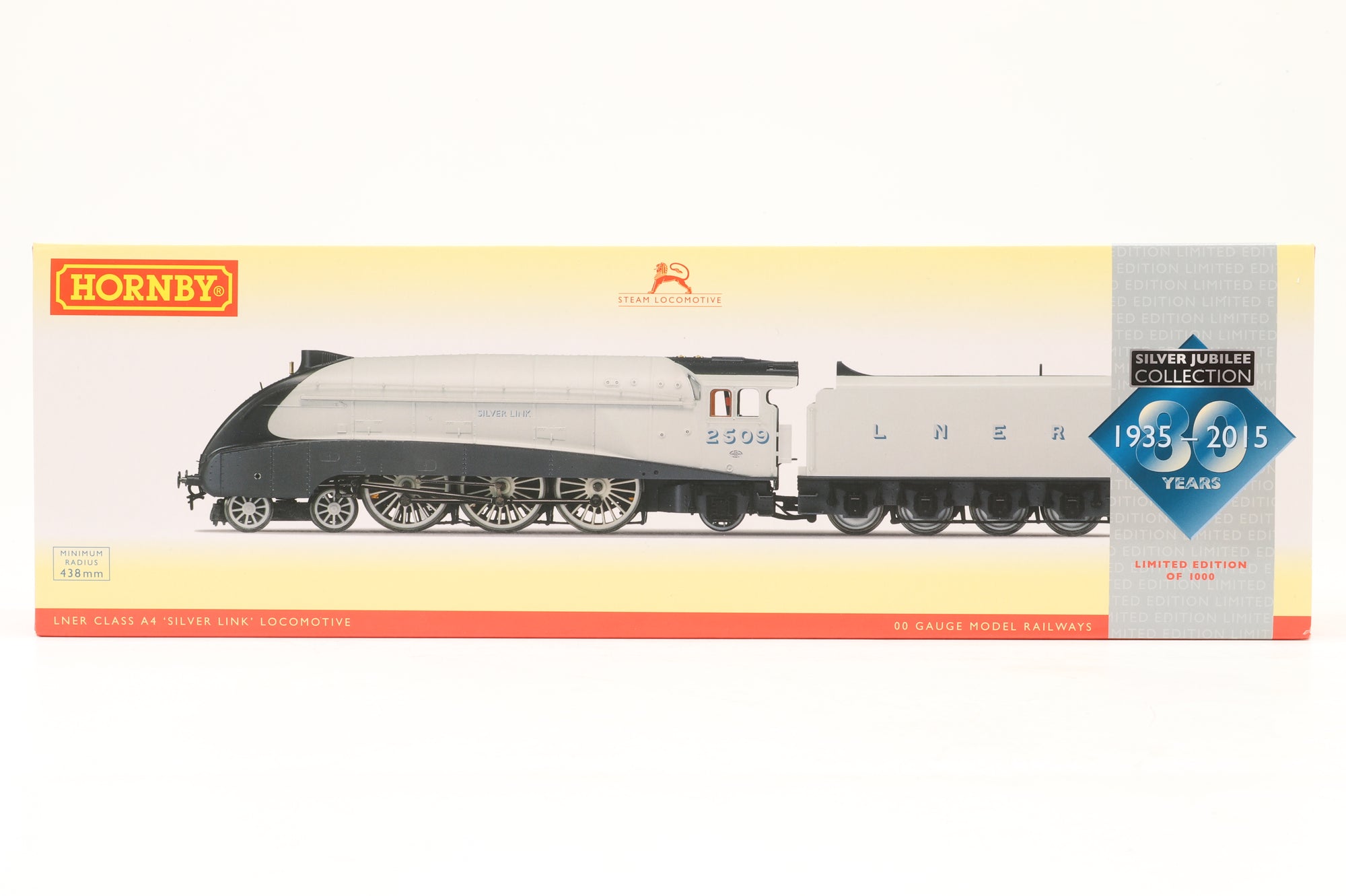 Hornby OO R3337 Silver Jubilee A4 Assortment